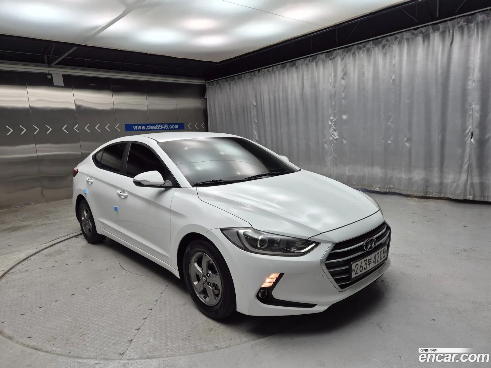 Hyundai Elantra AD 2016 — 14