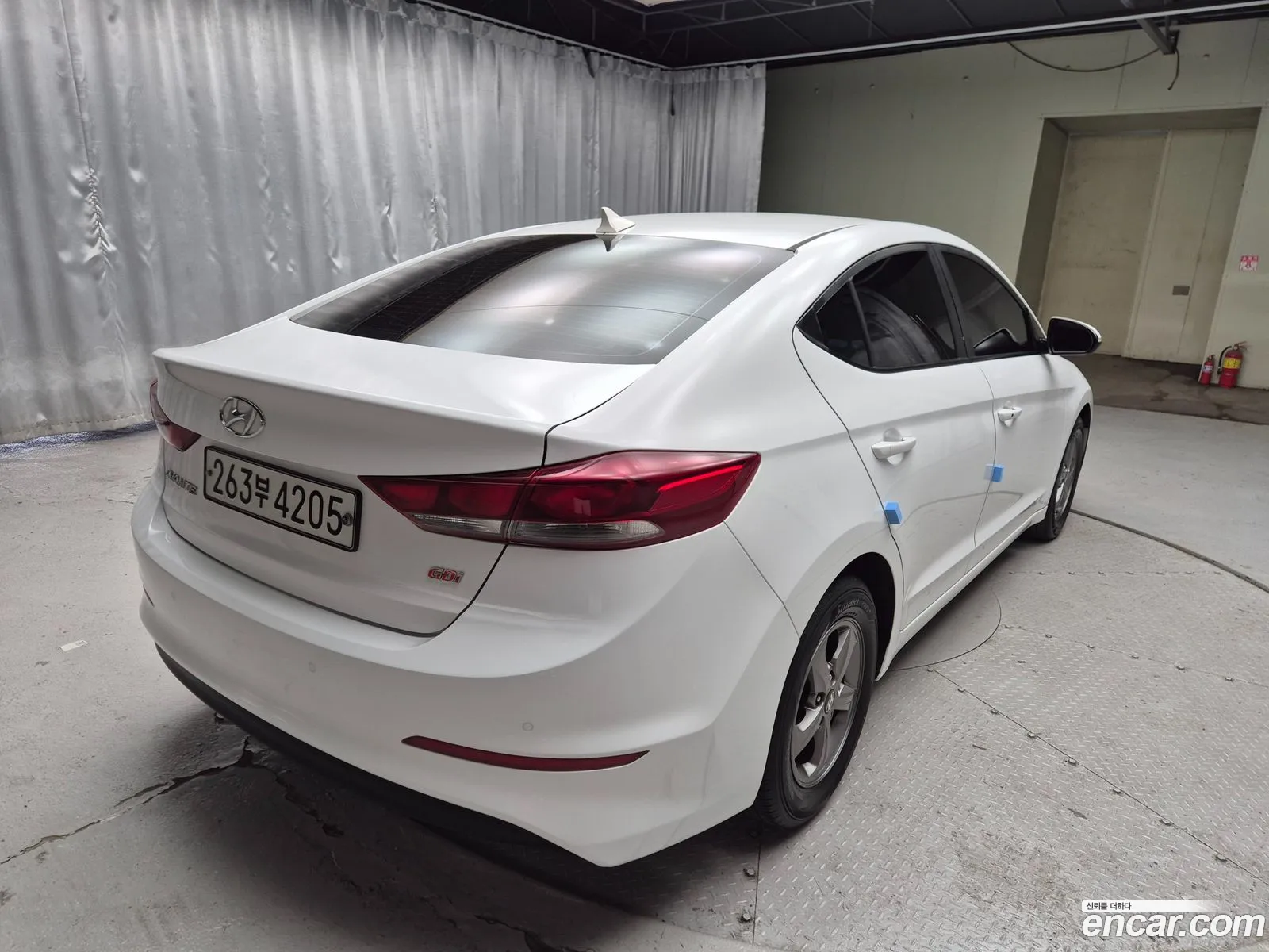 Hyundai Elantra AD 2016 — 18