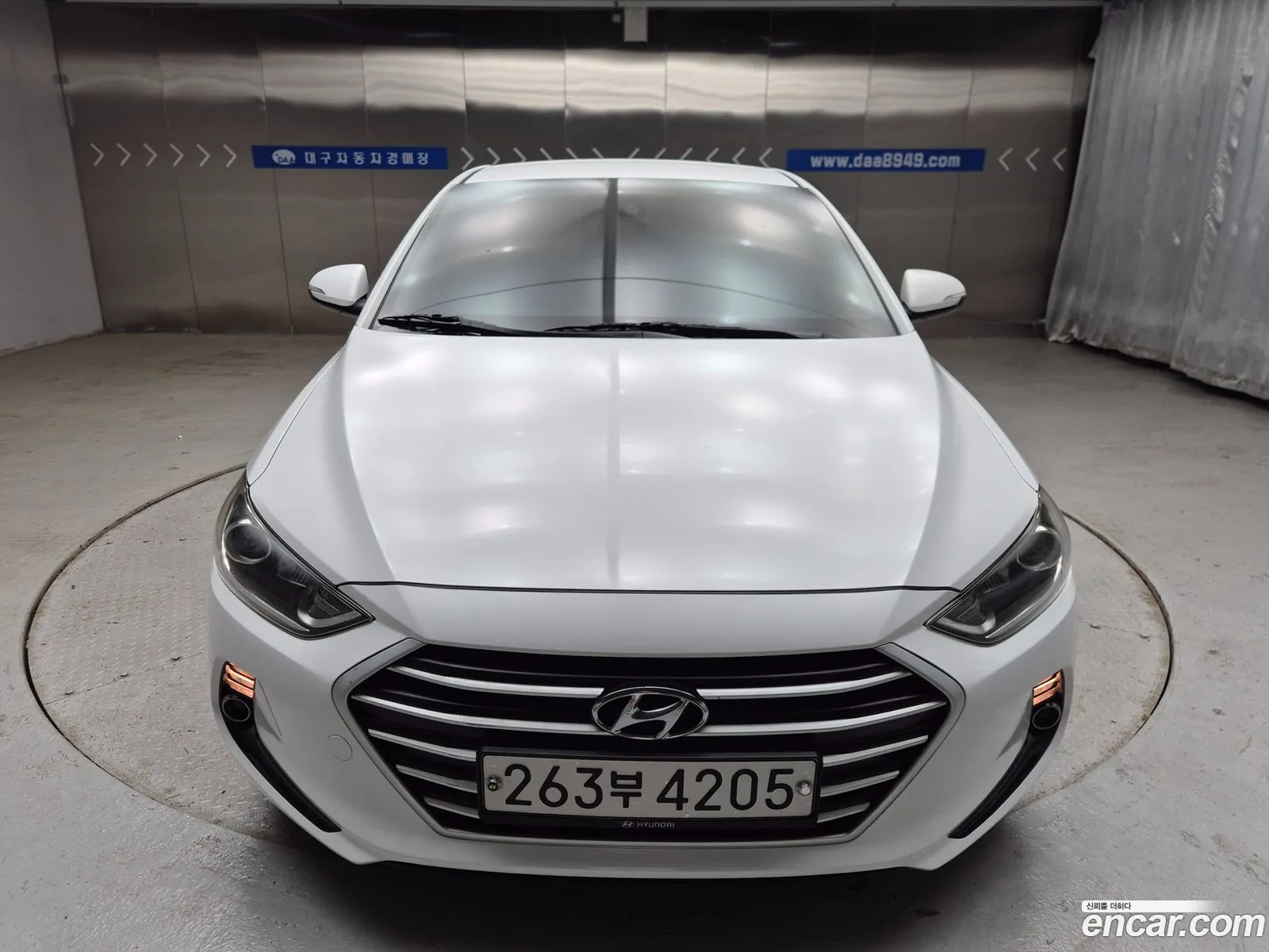 Hyundai Elantra AD 2016 — 17