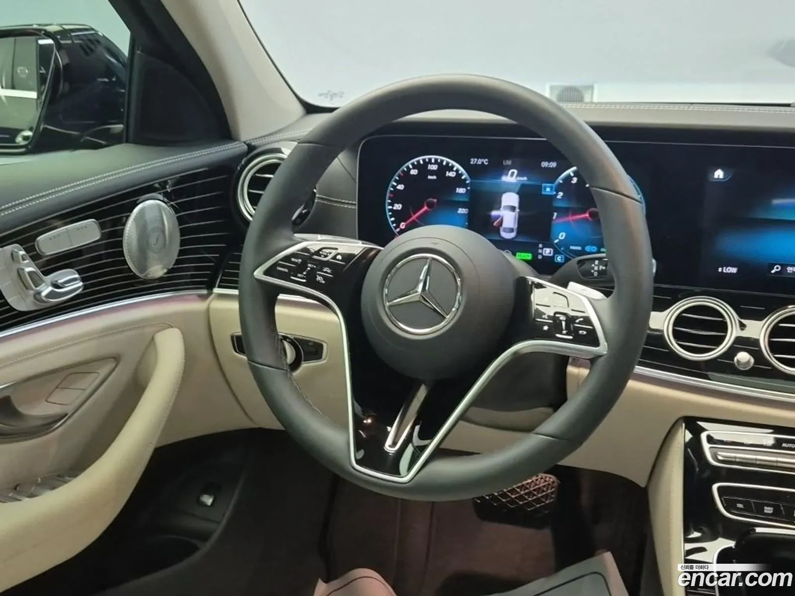 Mercedes-Benz E-Class W213 2023 — 11