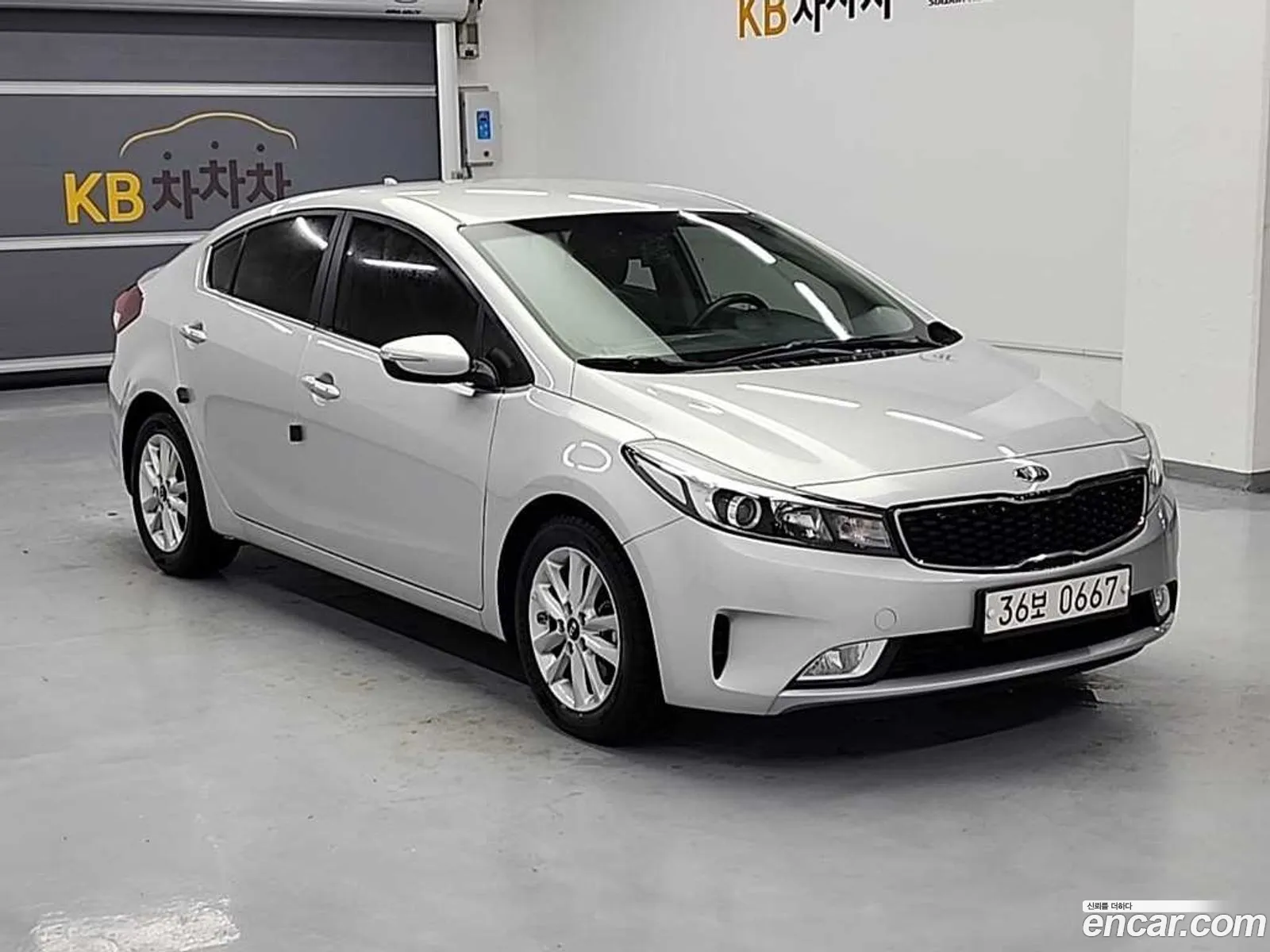Kia K3 2016 — 16