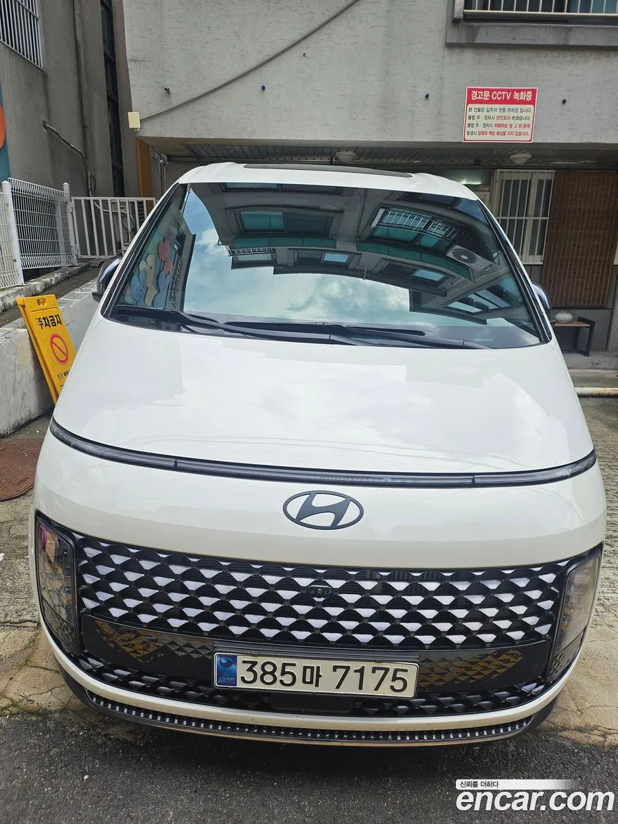 Hyundai Staria 2025 — 3