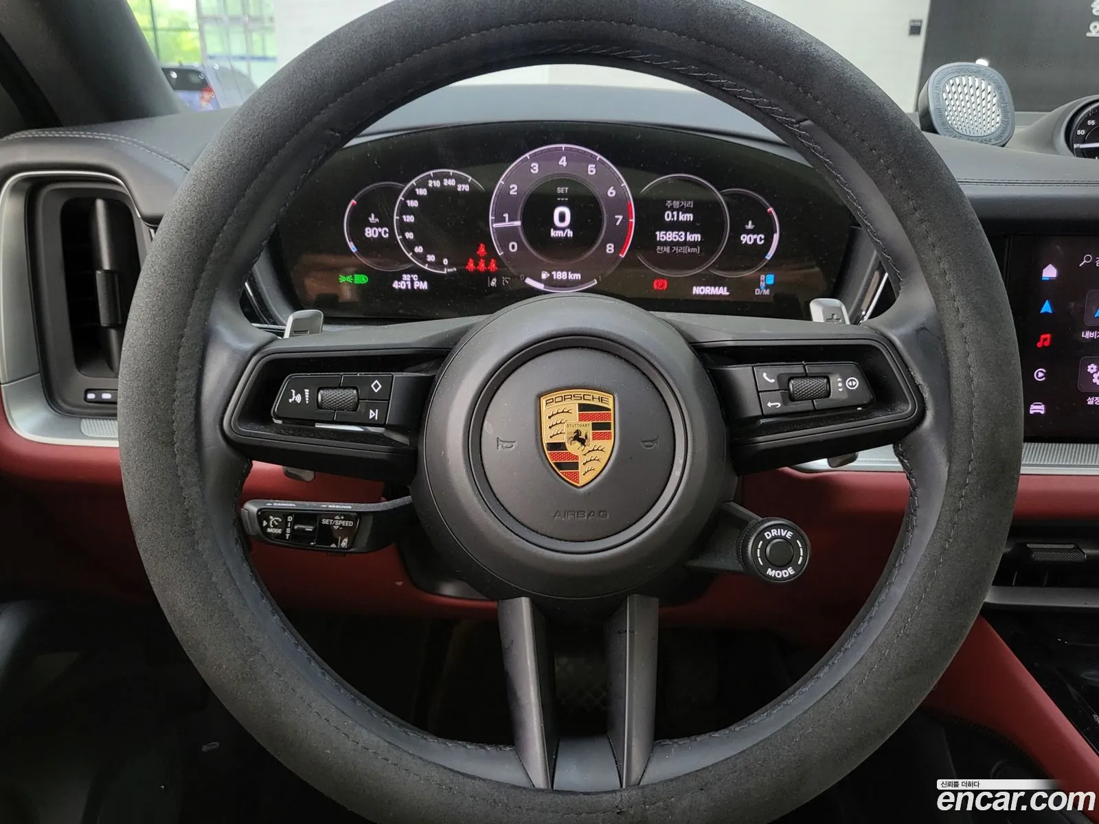 Porsche Cayenne 2025 — 8
