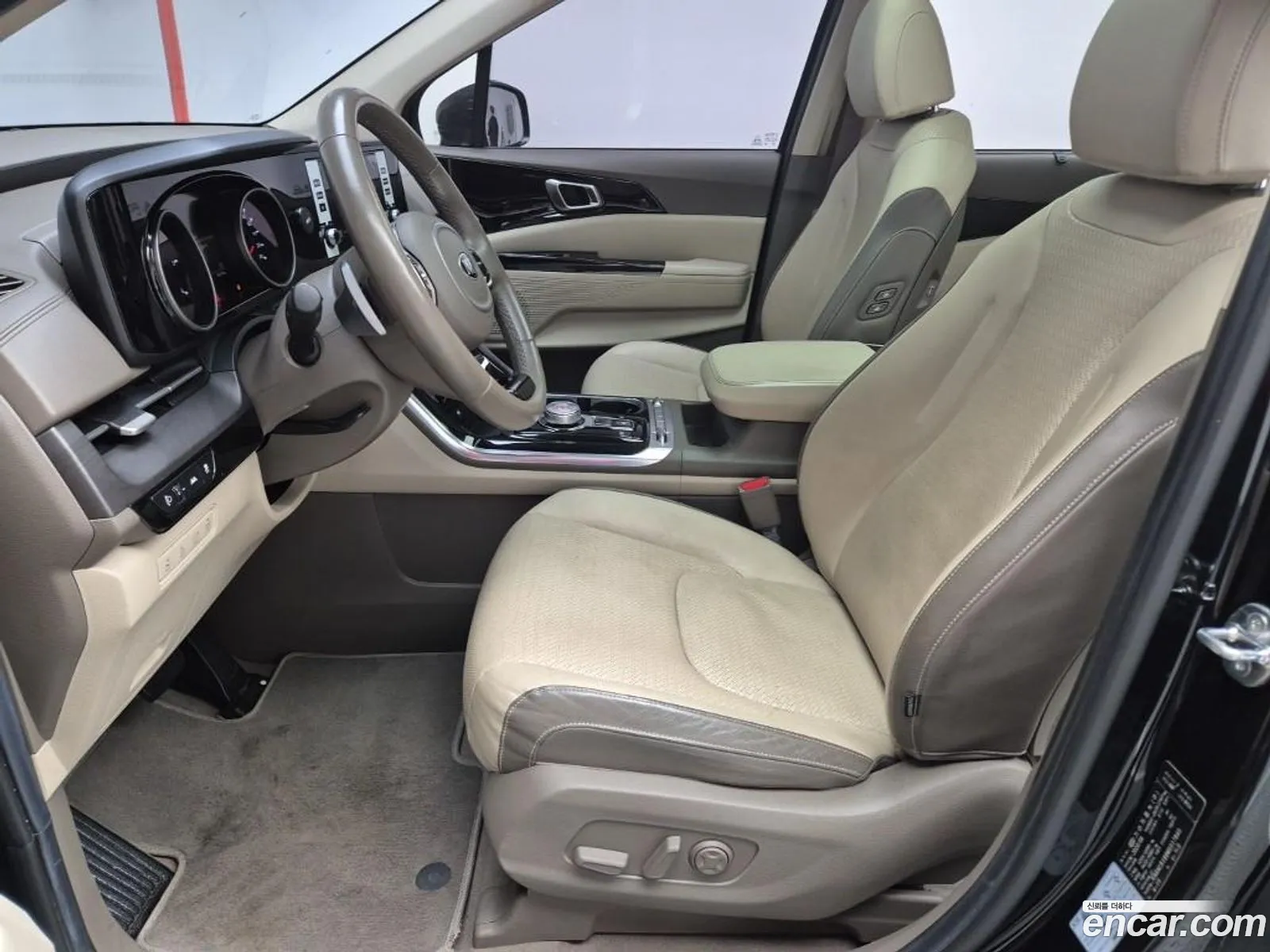 Kia Carnival 2020 — 17