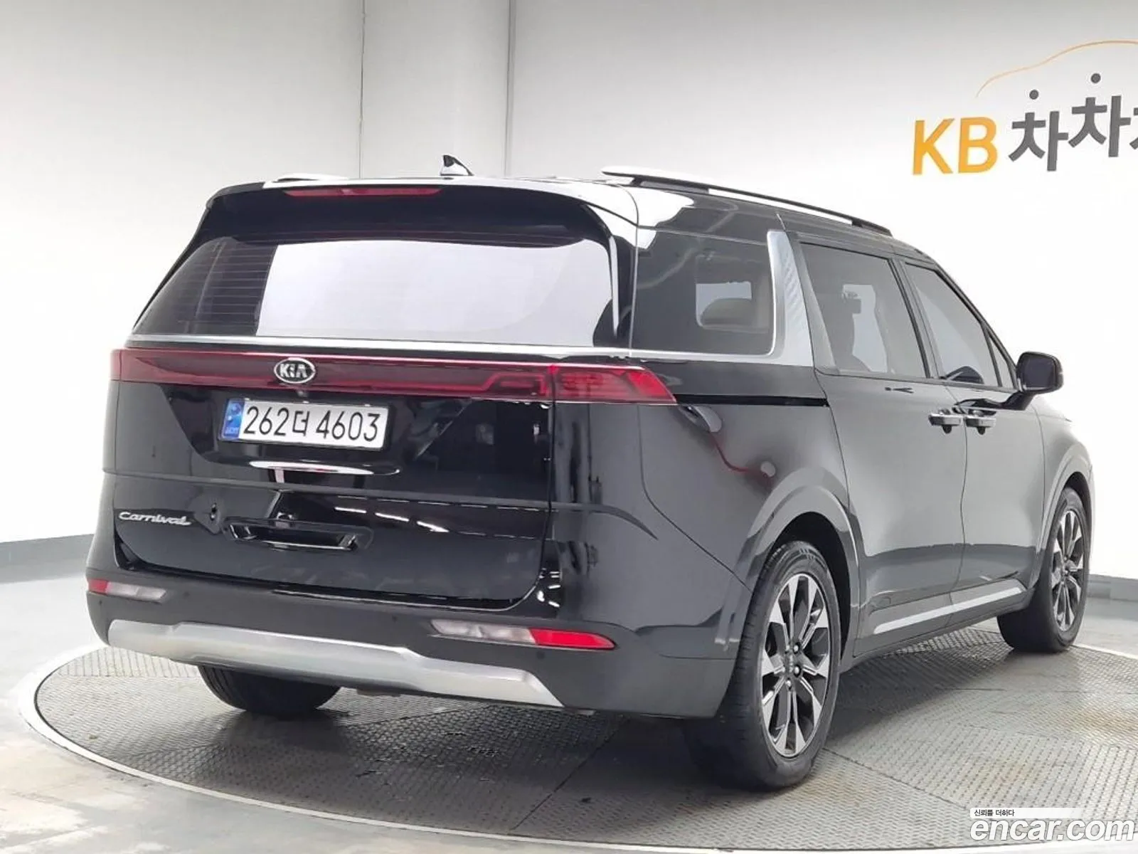 Kia Carnival 2020 — 18