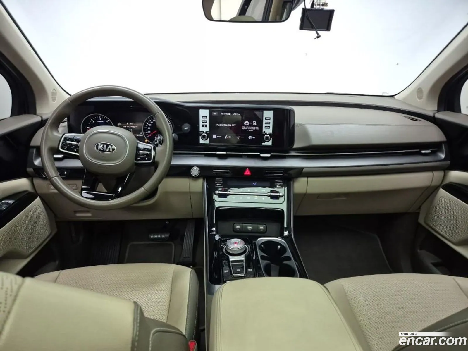 Kia Carnival 2020 — 16