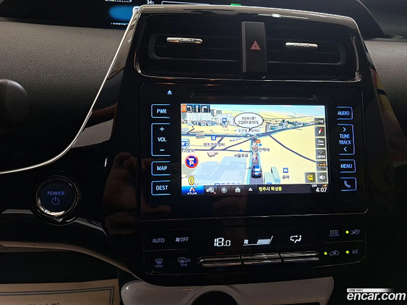 Toyota Prius 2018 — 3