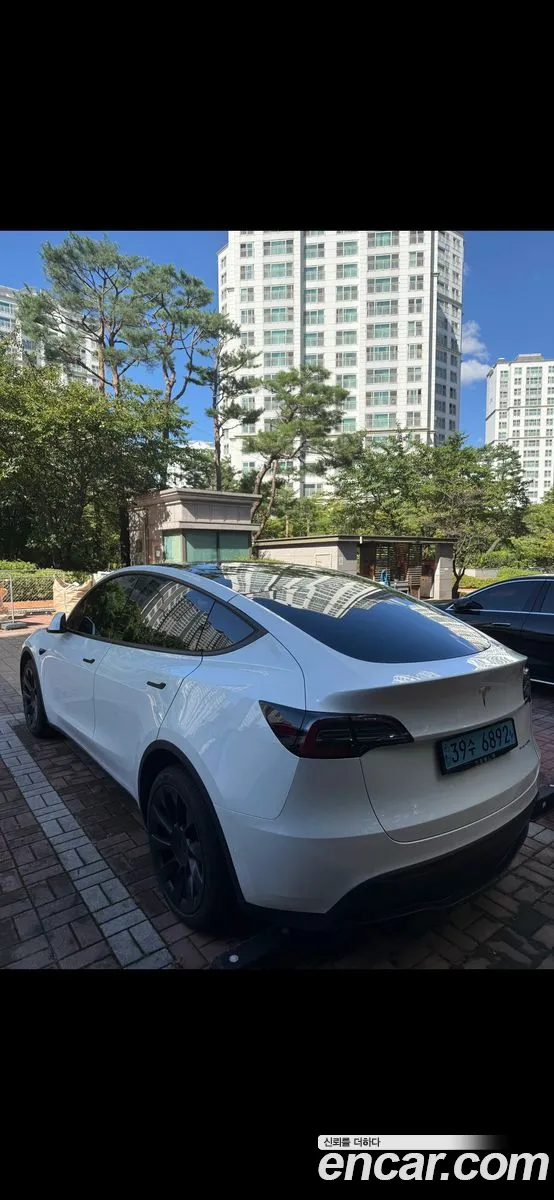 Tesla Model Y 2022 — 2