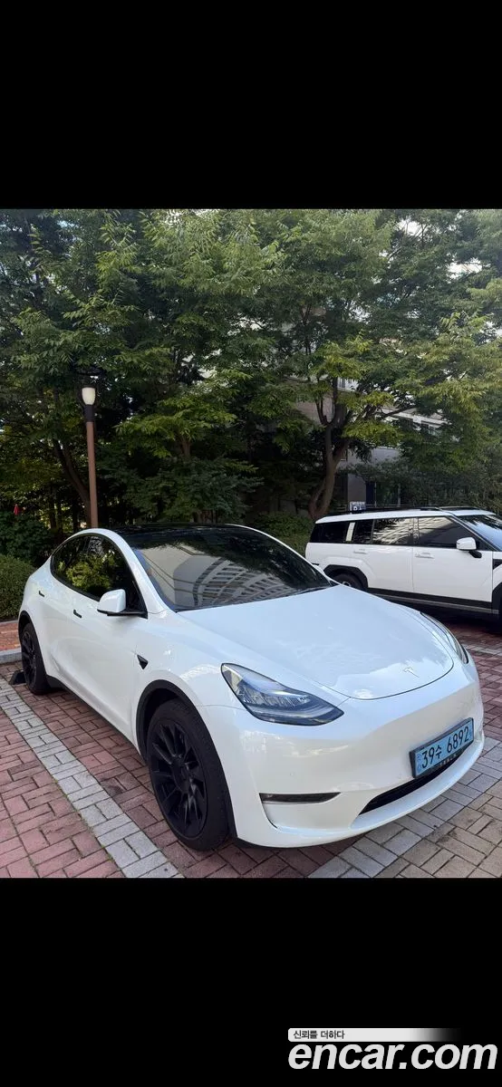 Tesla Model Y 2022 — 7