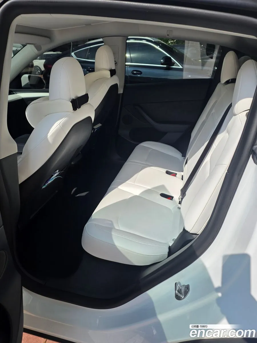 Tesla Model Y 2022 — 6