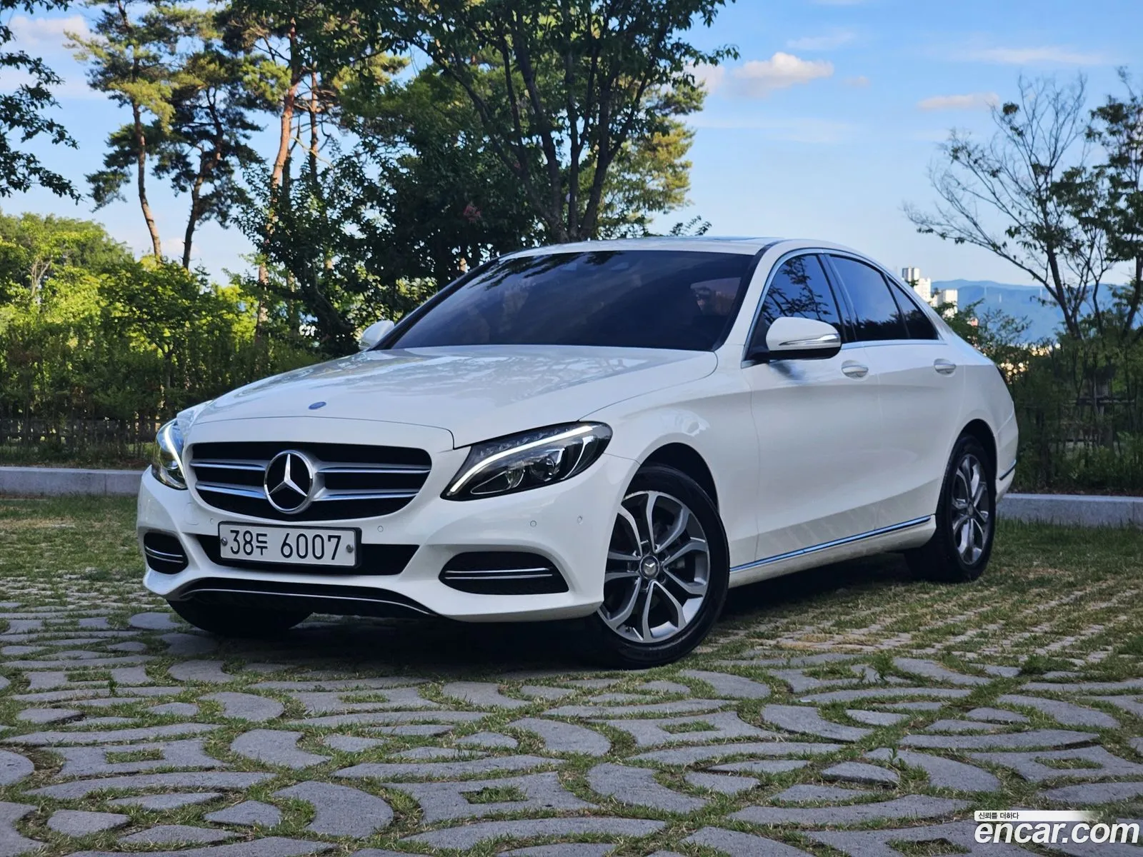 Mercedes-Benz C-Class W205 2014 — 16