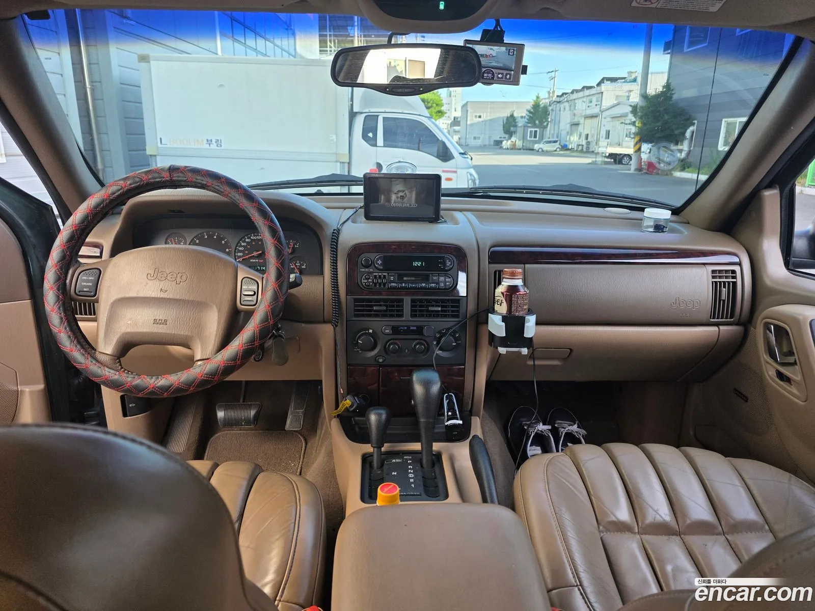 Jeep Grand Cherokee 2000 — 12