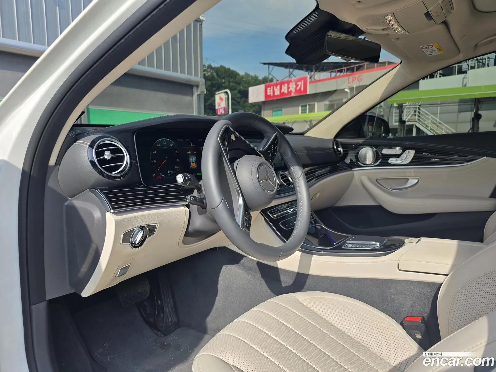 Mercedes-Benz E-Class W213 2023 — 2
