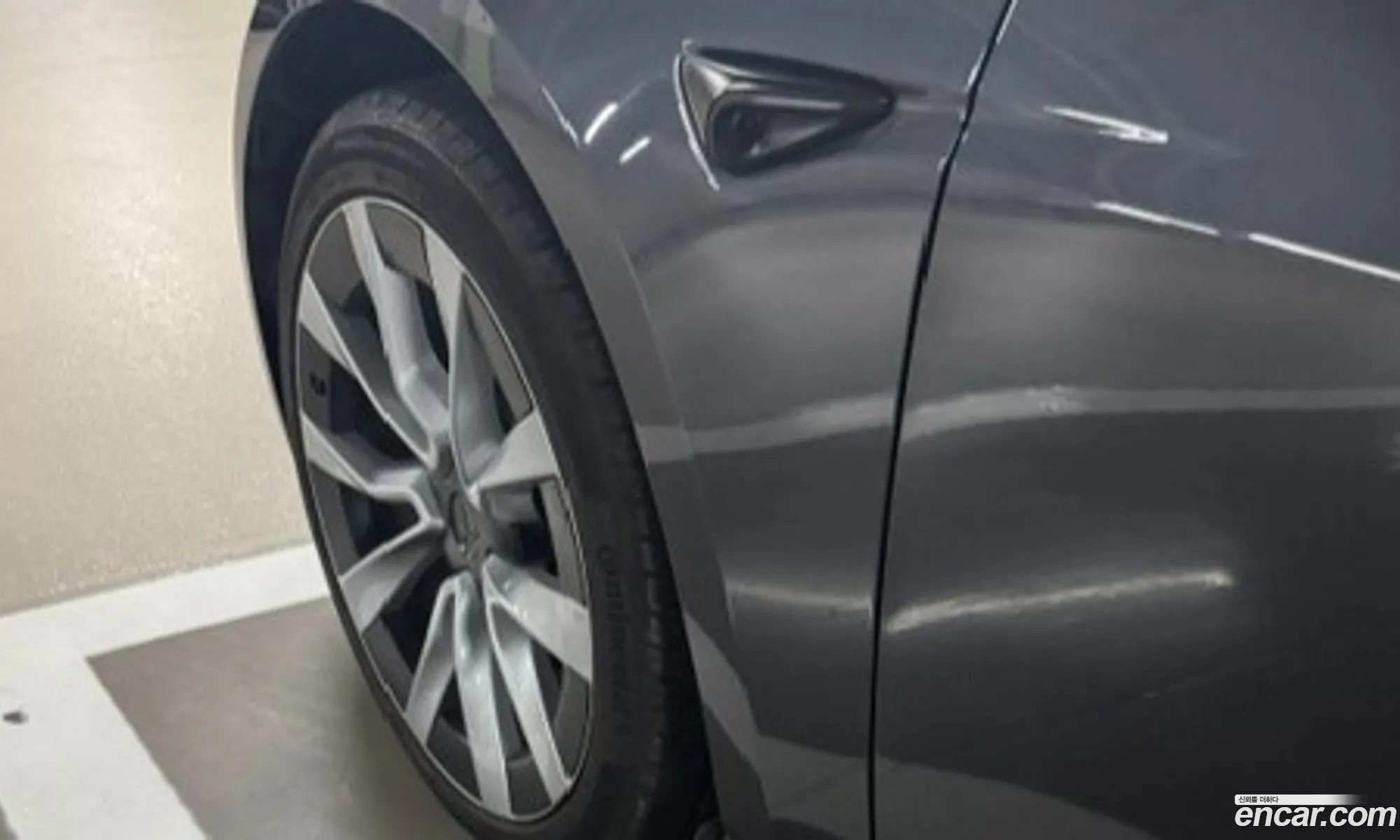 Tesla Model 3 2025 — 3