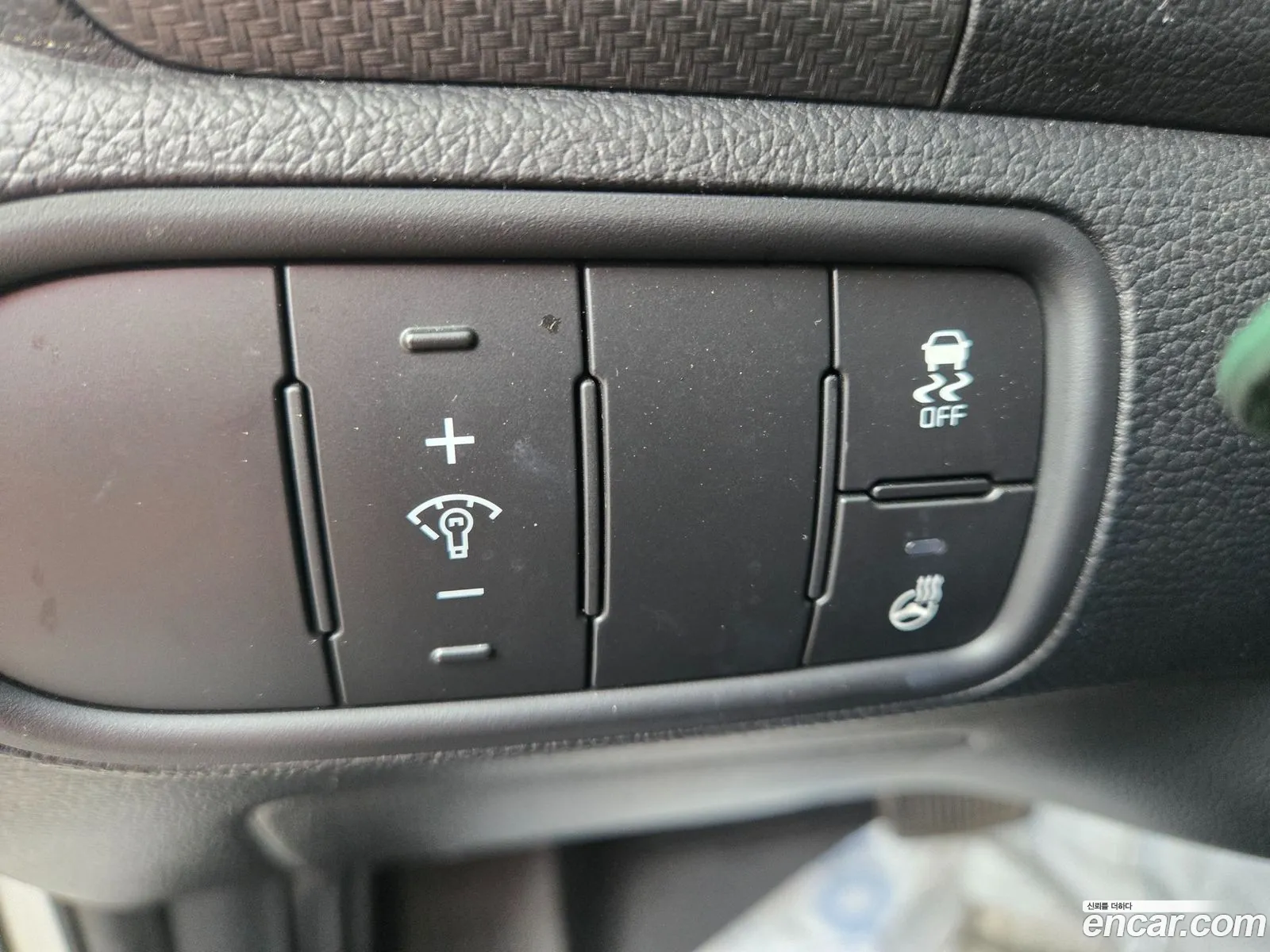 Kia K3 2017 — 18
