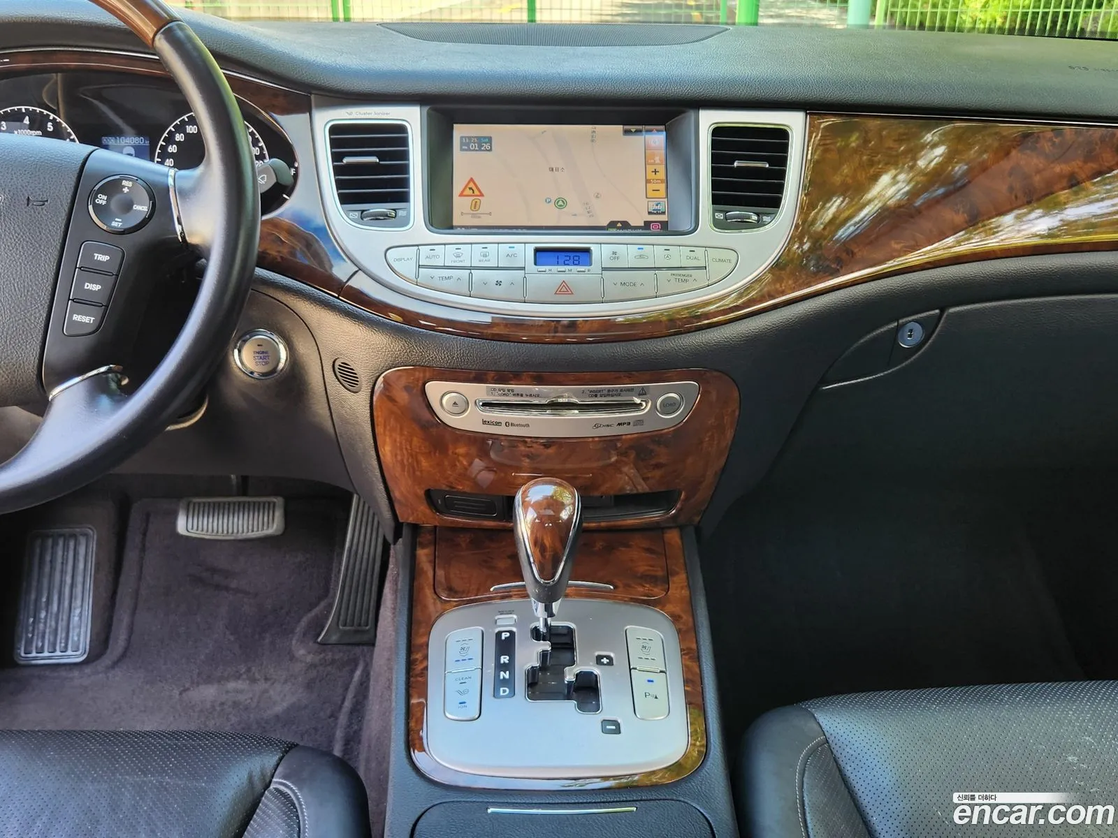 Hyundai Genesis 2008 — 2