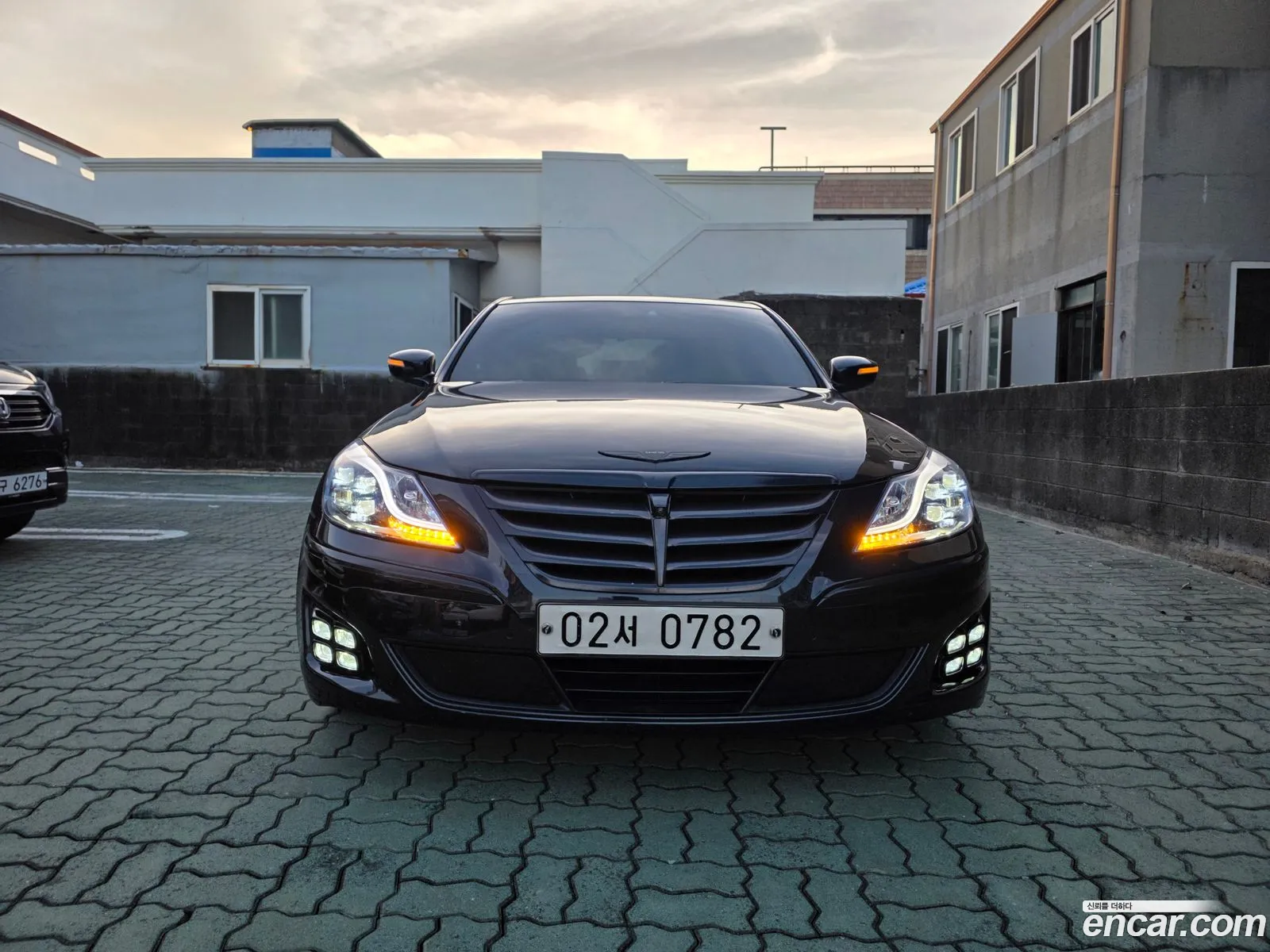 Hyundai Genesis 2011 — 2
