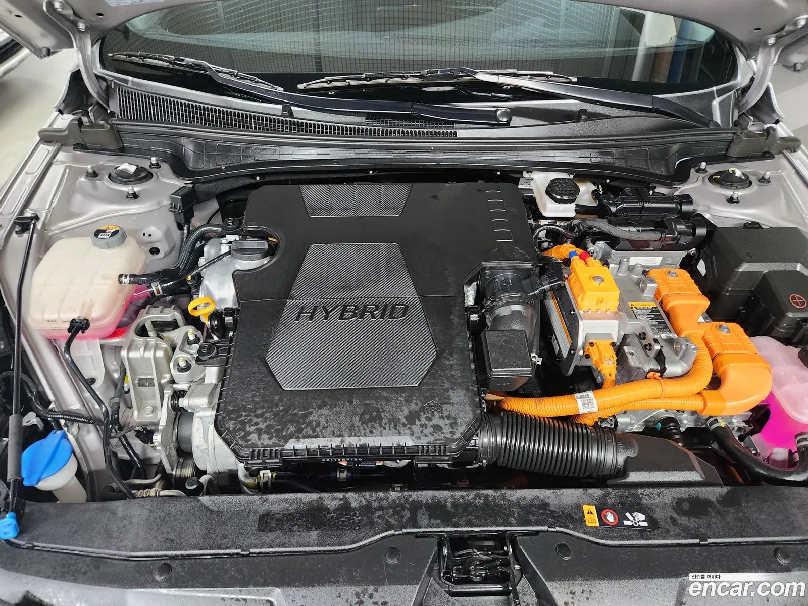 Hyundai Elantra Hybrid 2022 — 10