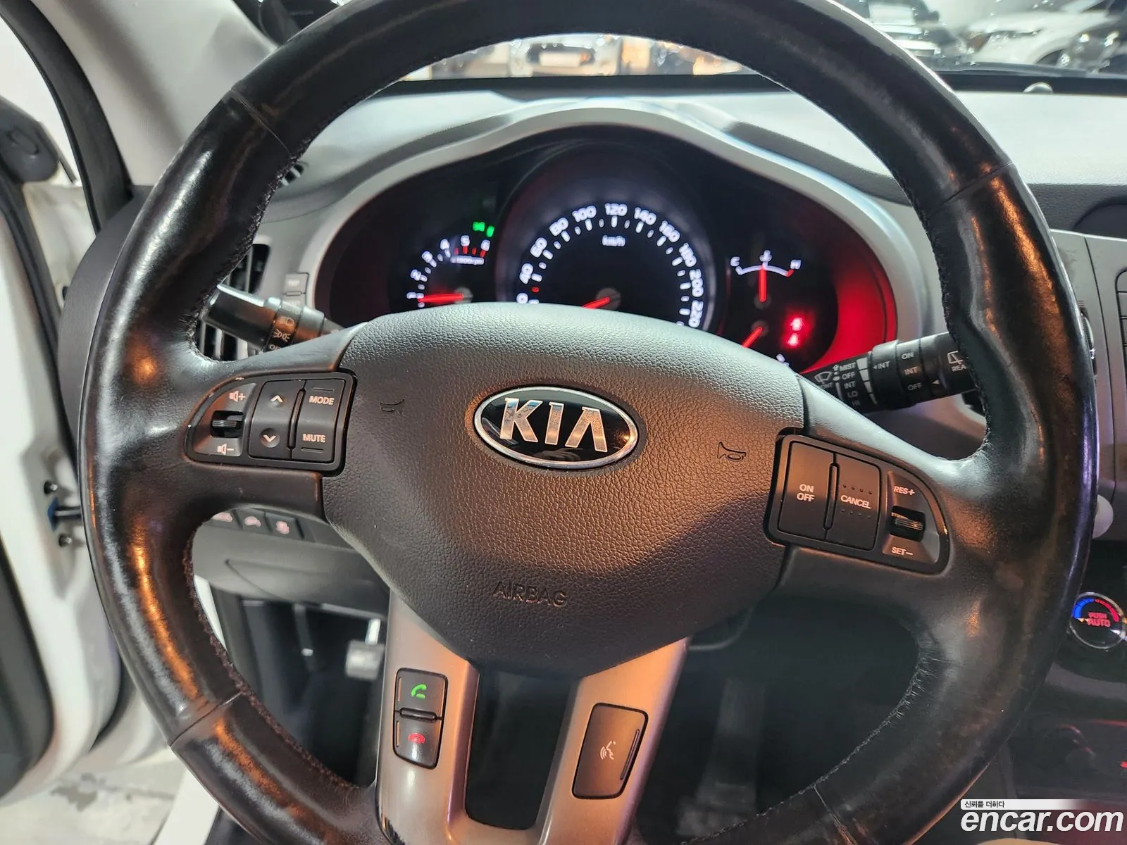 Kia Sportage R 2014 — 17