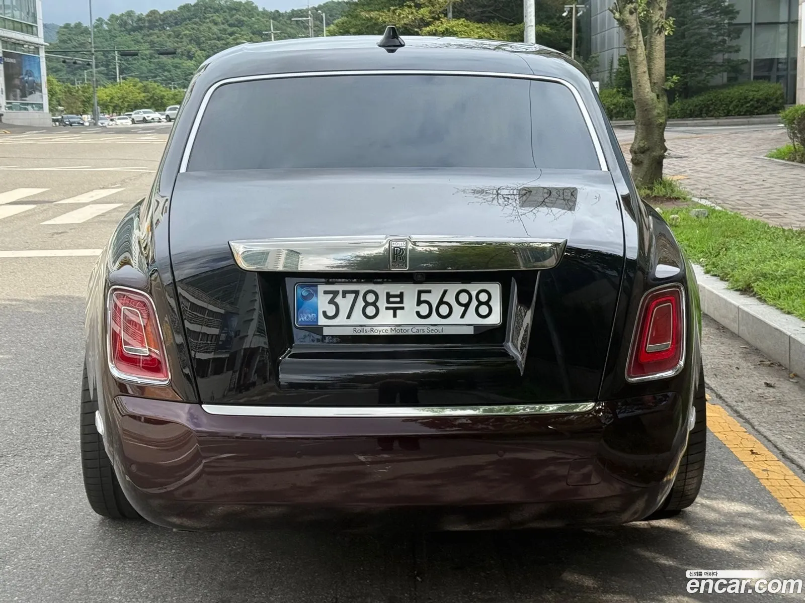 Rolls-Royce Phantom 2023 — 3