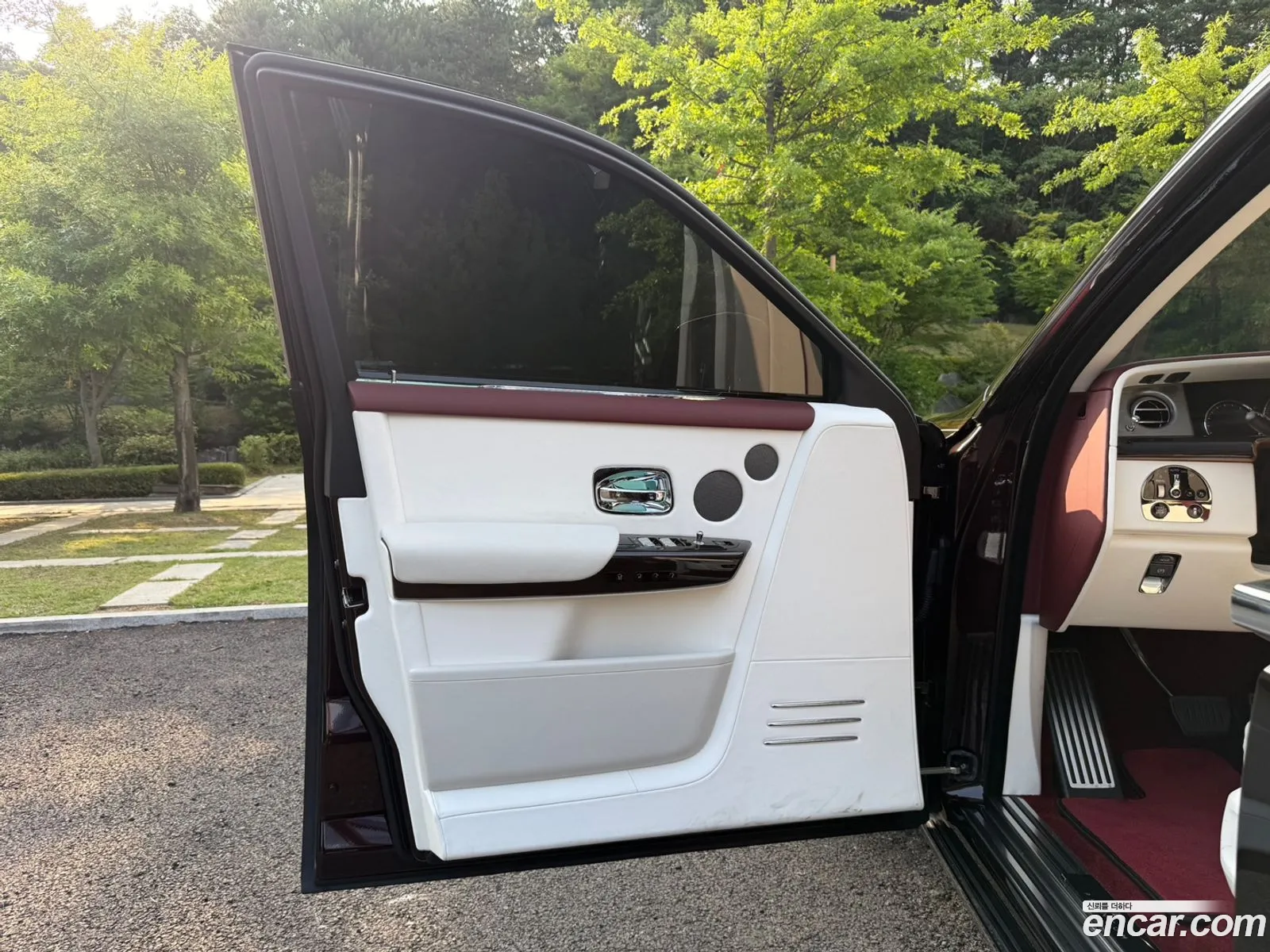 Rolls-Royce Phantom 2023 — 9