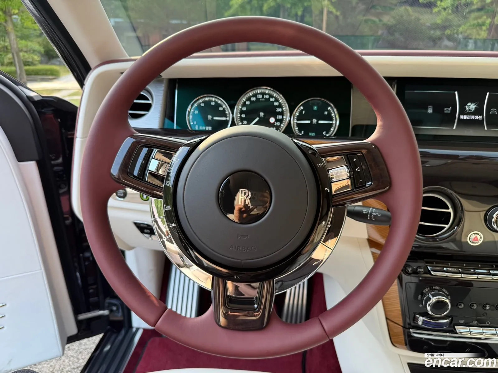 Rolls-Royce Phantom 2023 — 11