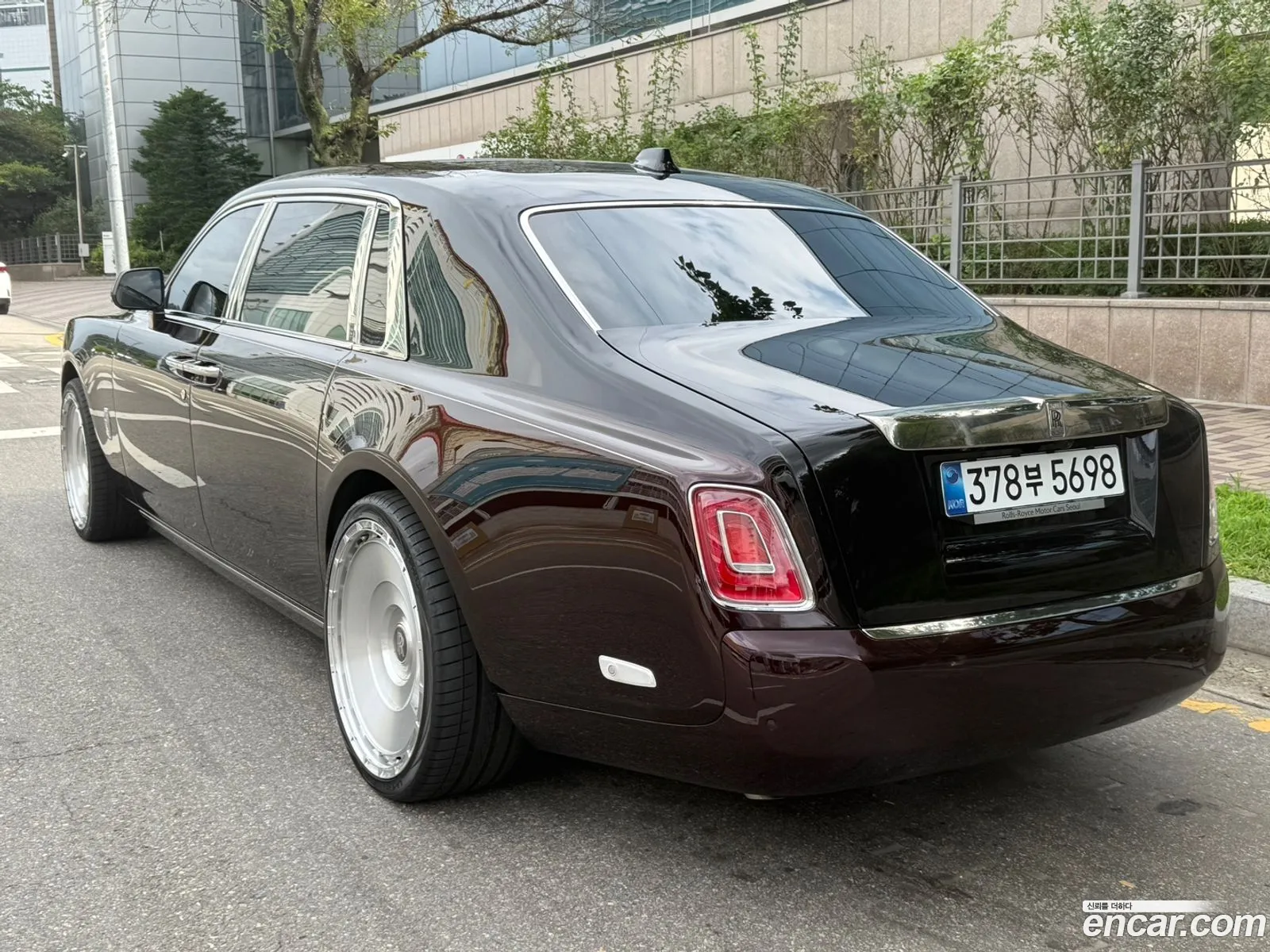 Rolls-Royce Phantom 2023 — 15