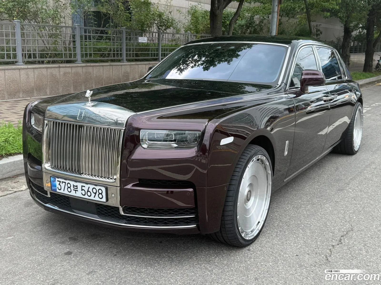 Rolls-Royce Phantom 2023 — 19