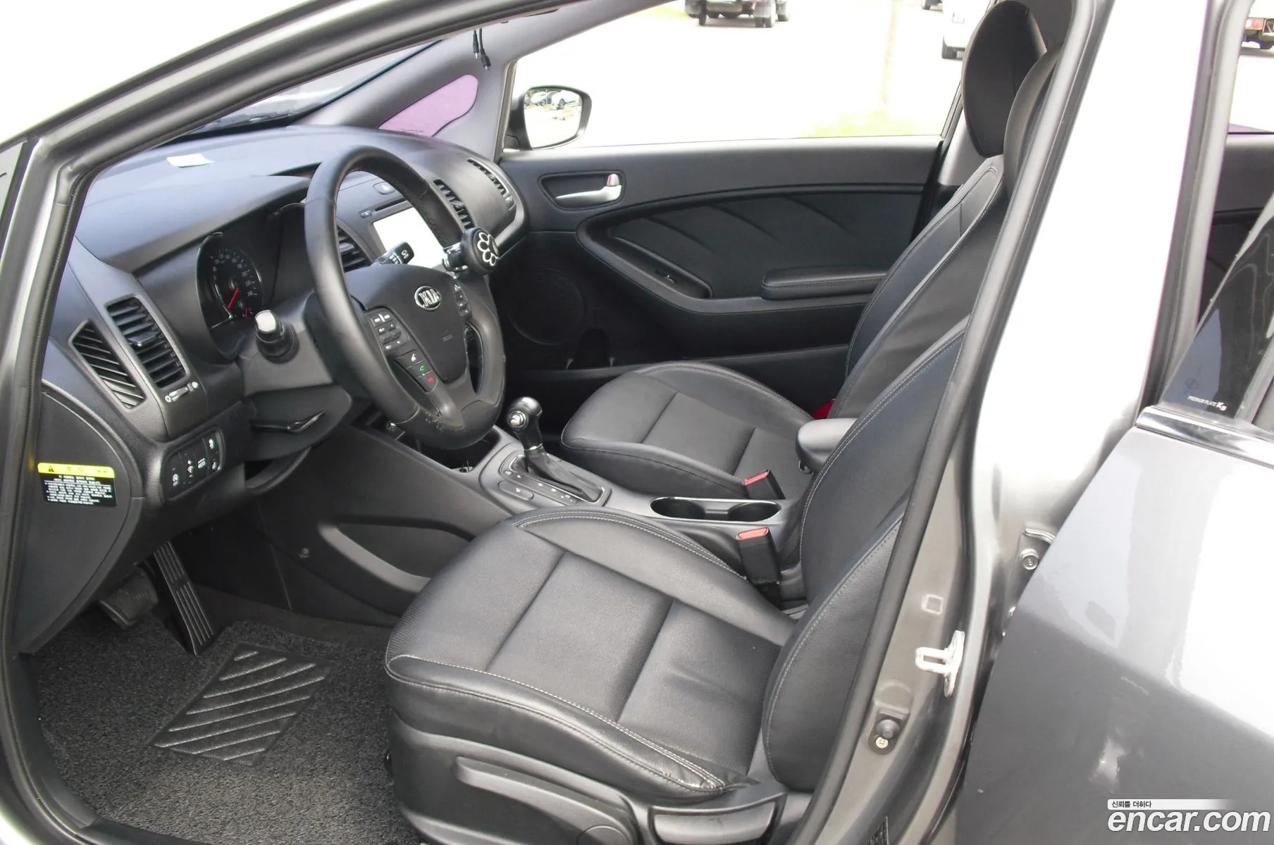 Kia K3 2015 — 18