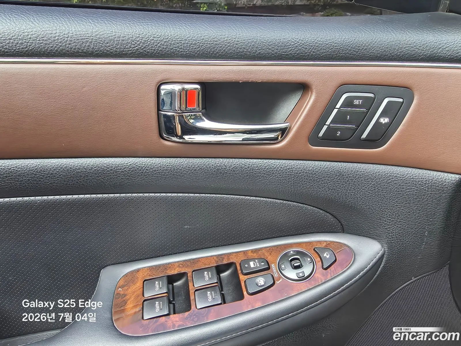 Hyundai Genesis 2010 — 18