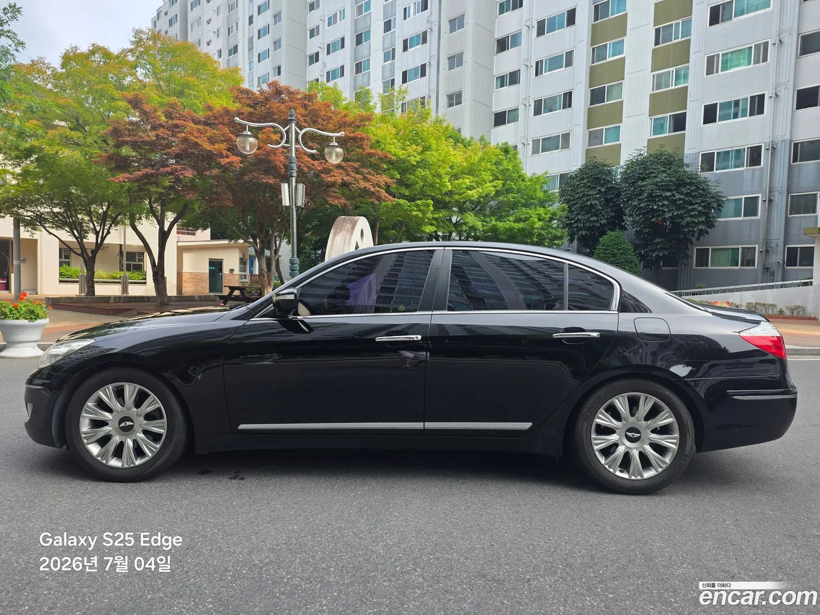 Hyundai Genesis 2010 — 11