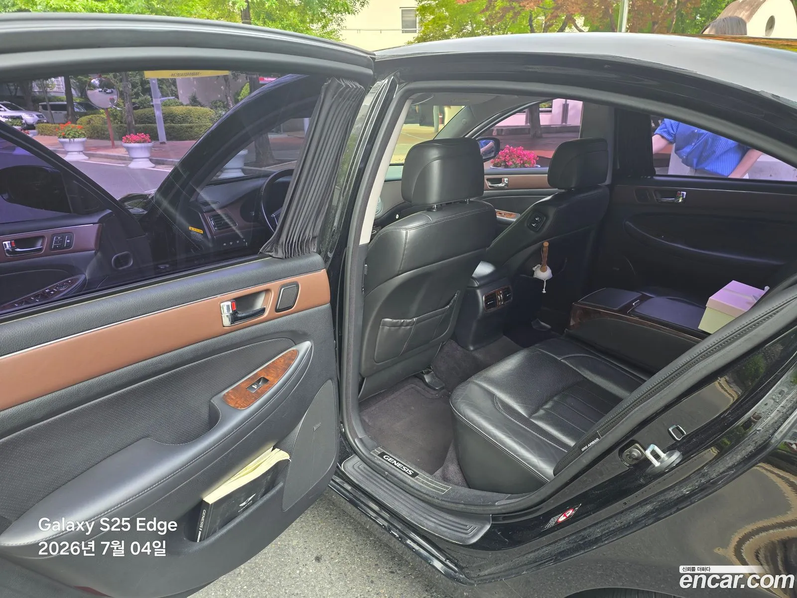 Hyundai Genesis 2010 — 3