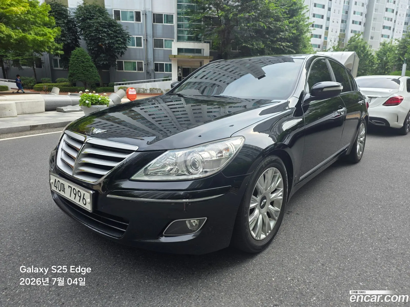 Hyundai Genesis 2010 — 12