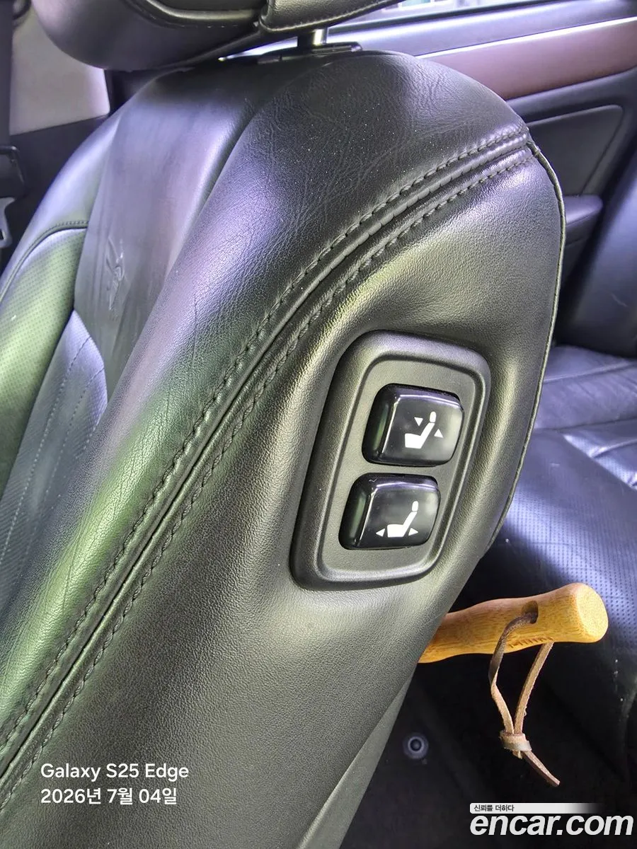Hyundai Genesis 2010 — 14