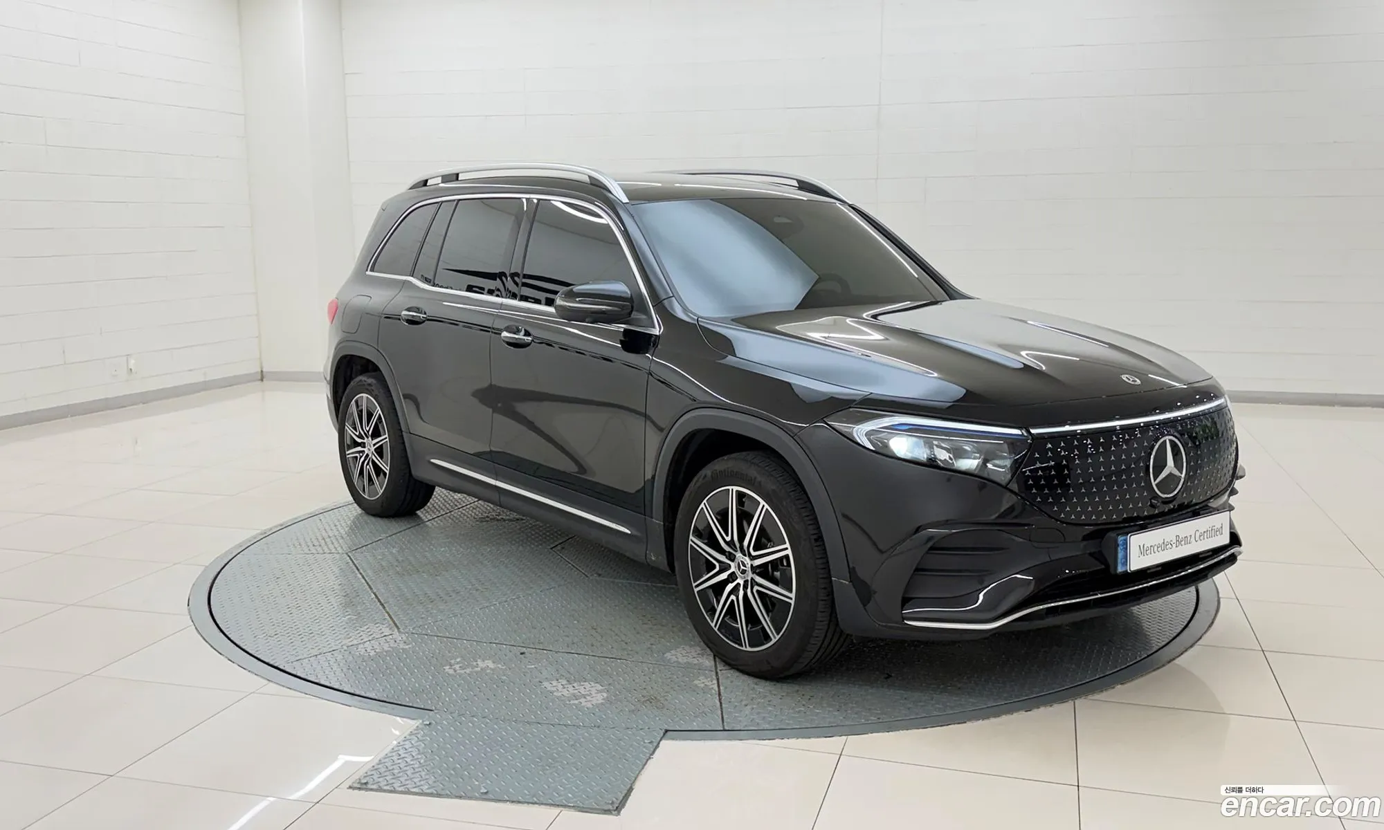 Mercedes-Benz EQB X243 2025 — 11