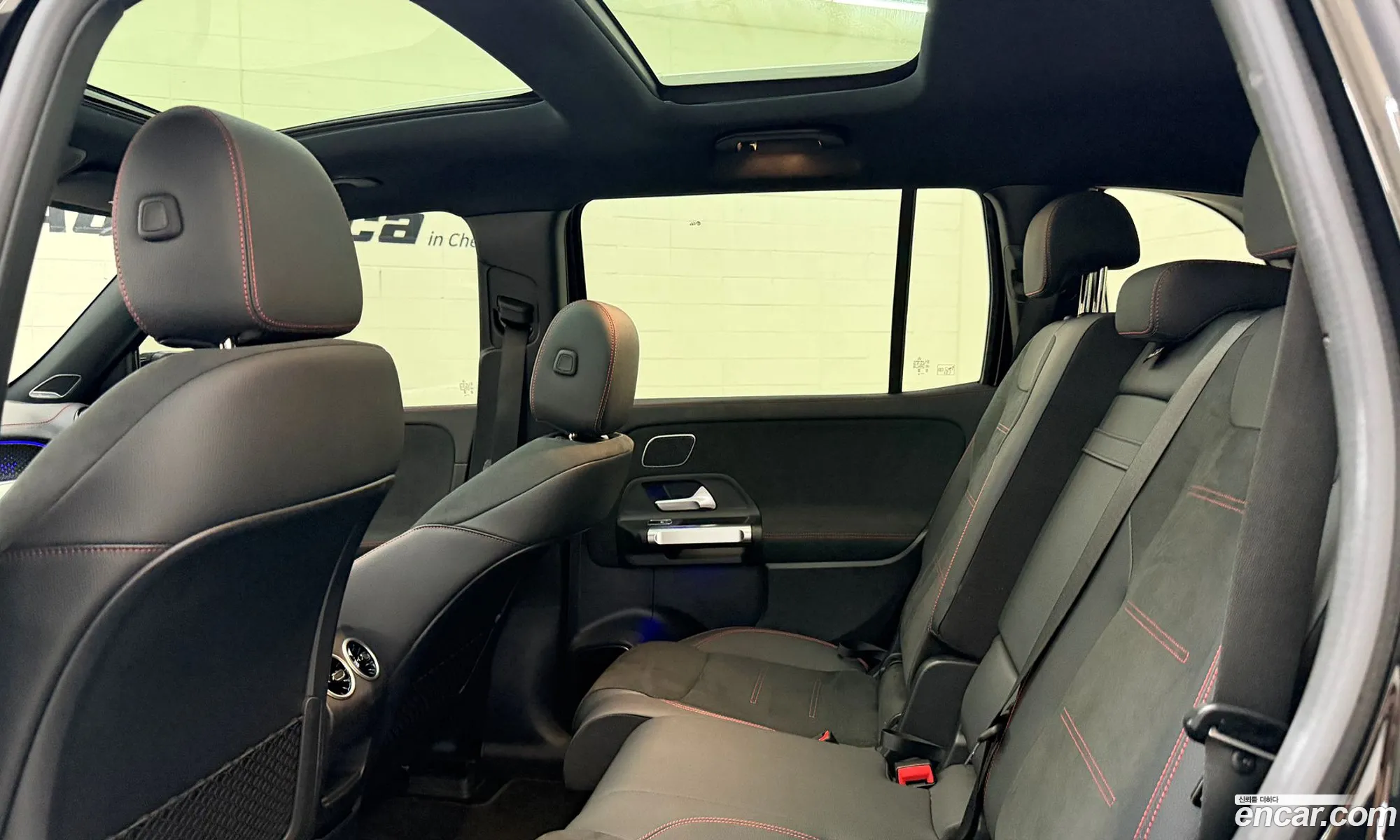 Mercedes-Benz EQB X243 2025 — 10