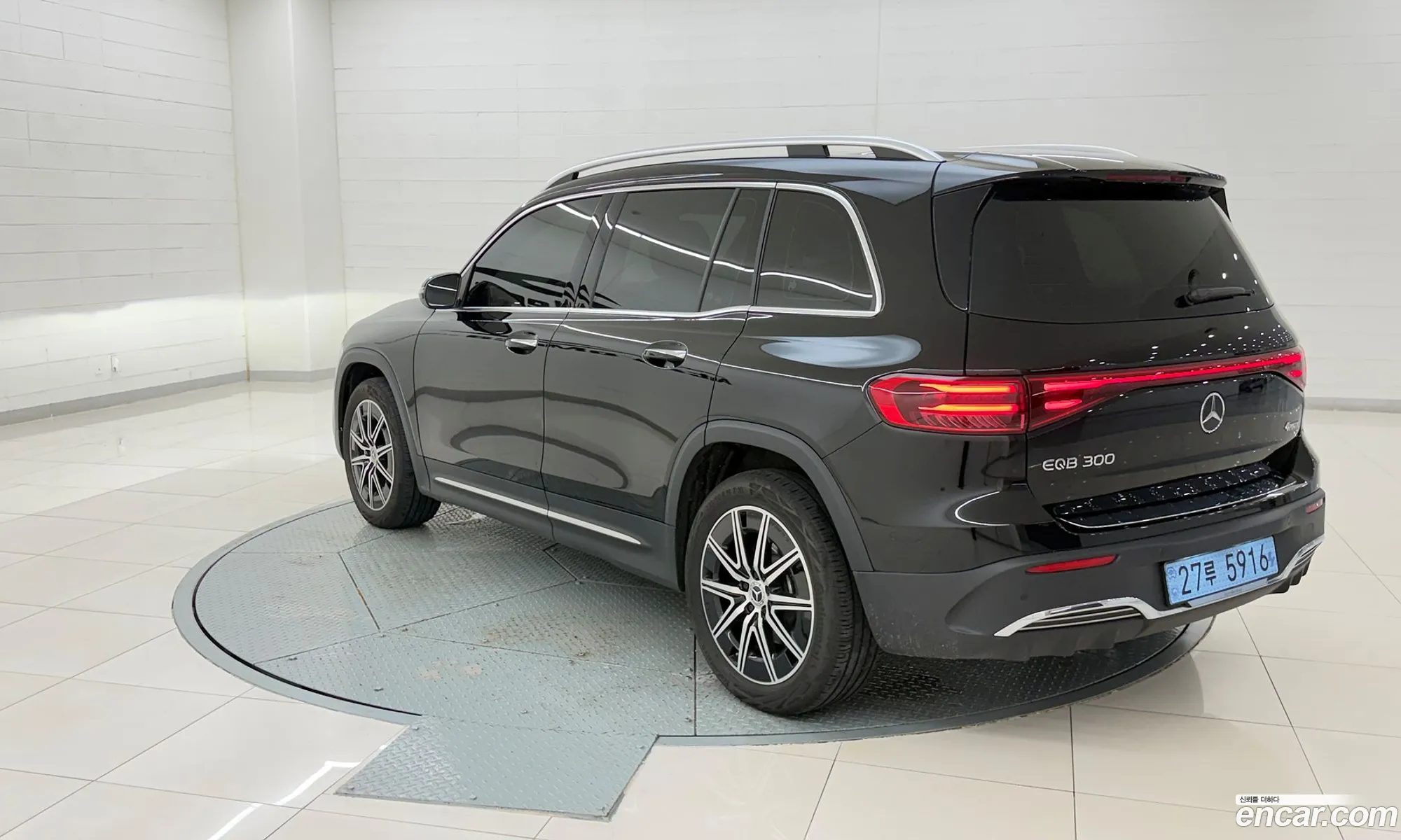 Mercedes-Benz EQB X243 2025 — 8