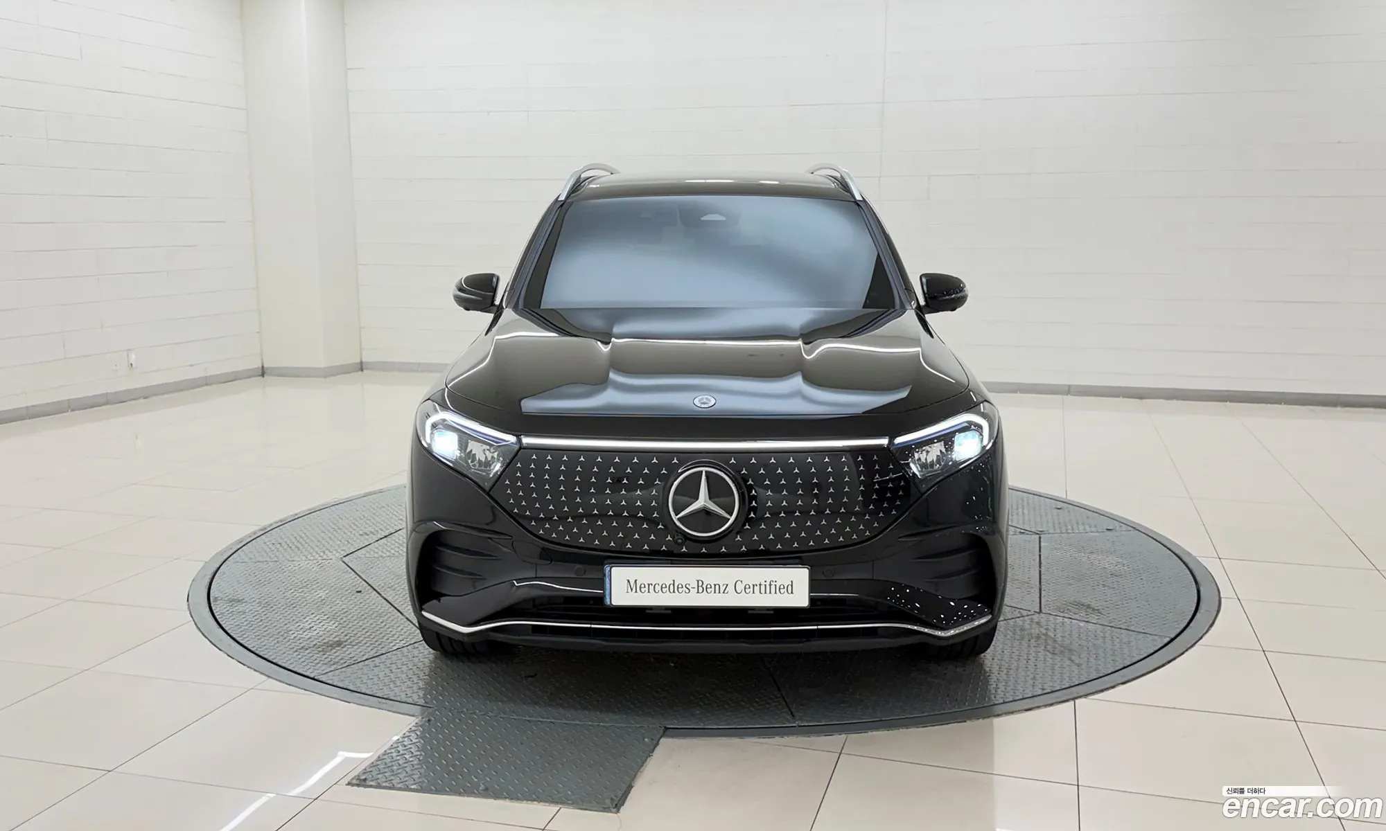 Mercedes-Benz EQB X243 2025 — 13