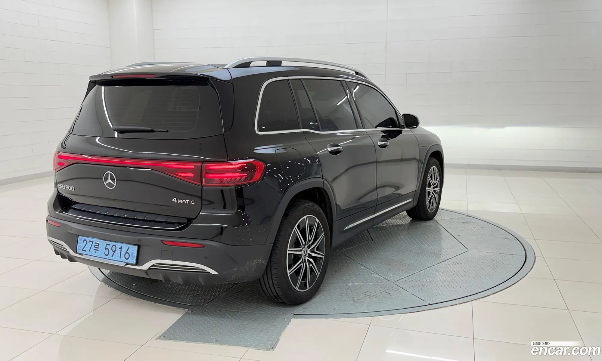 Mercedes-Benz EQB X243 2025 — 9