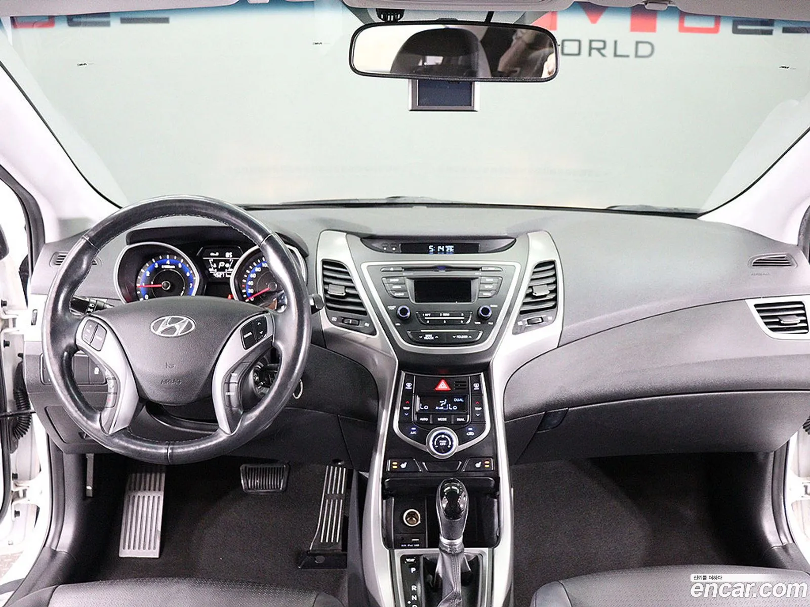 Hyundai Elantra 2015 — 3