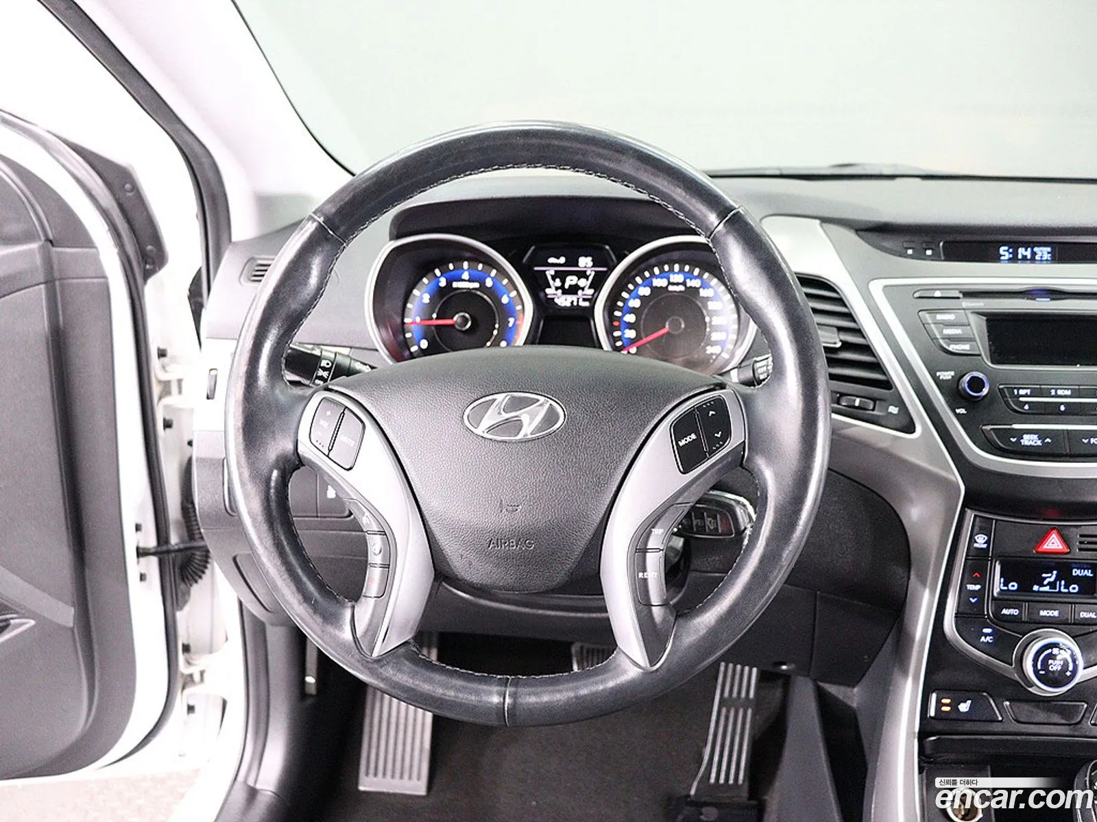Hyundai Elantra 2015 — 6