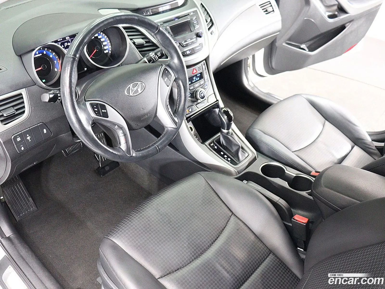 Hyundai Elantra 2015 — 8
