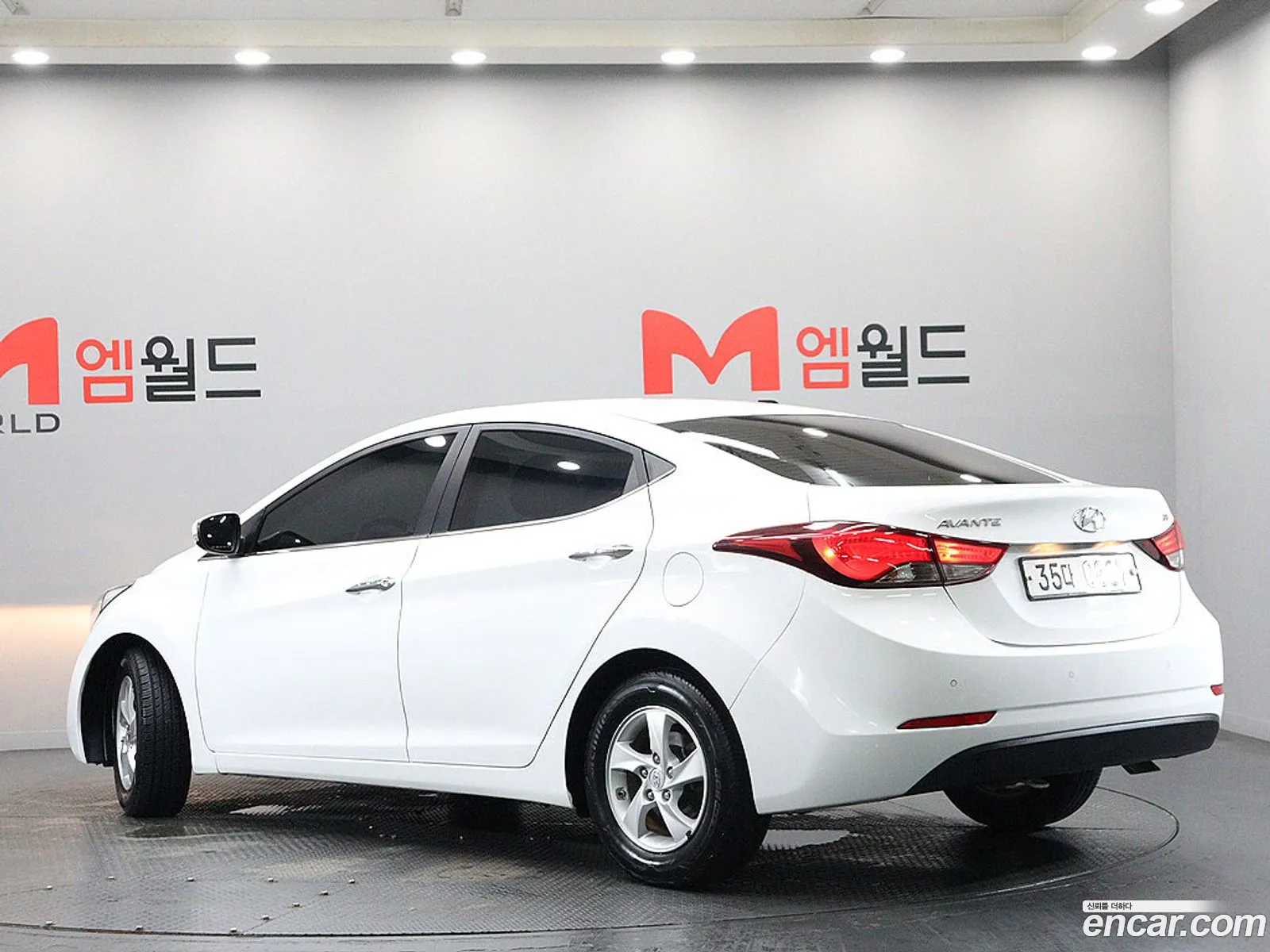 Hyundai Elantra 2015 — 10