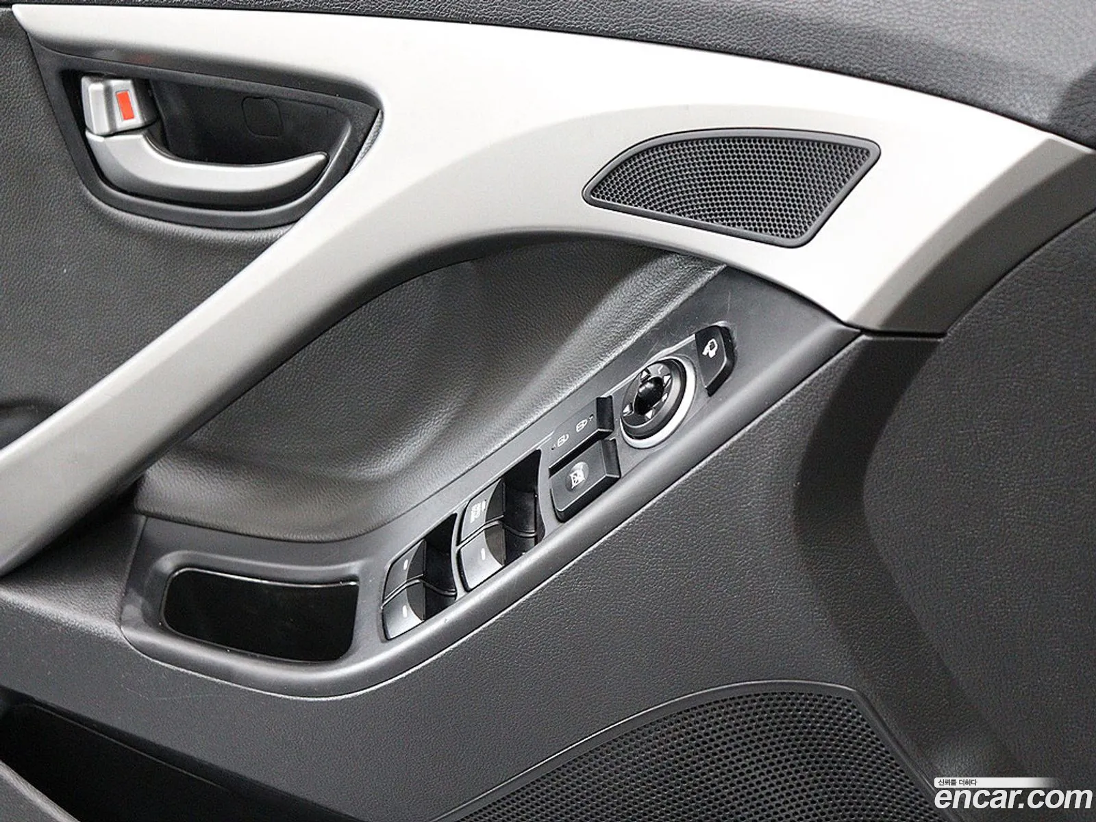 Hyundai Elantra 2015 — 11