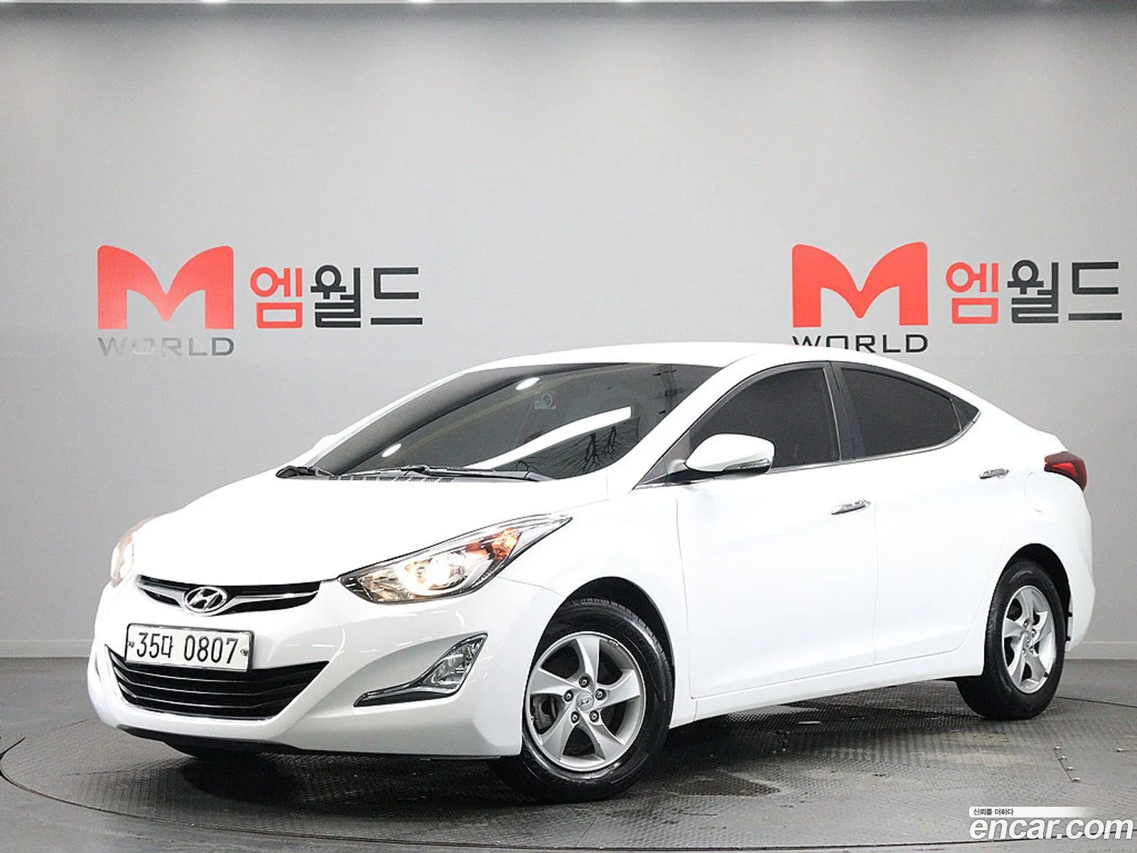 Hyundai Elantra 2015 — 17