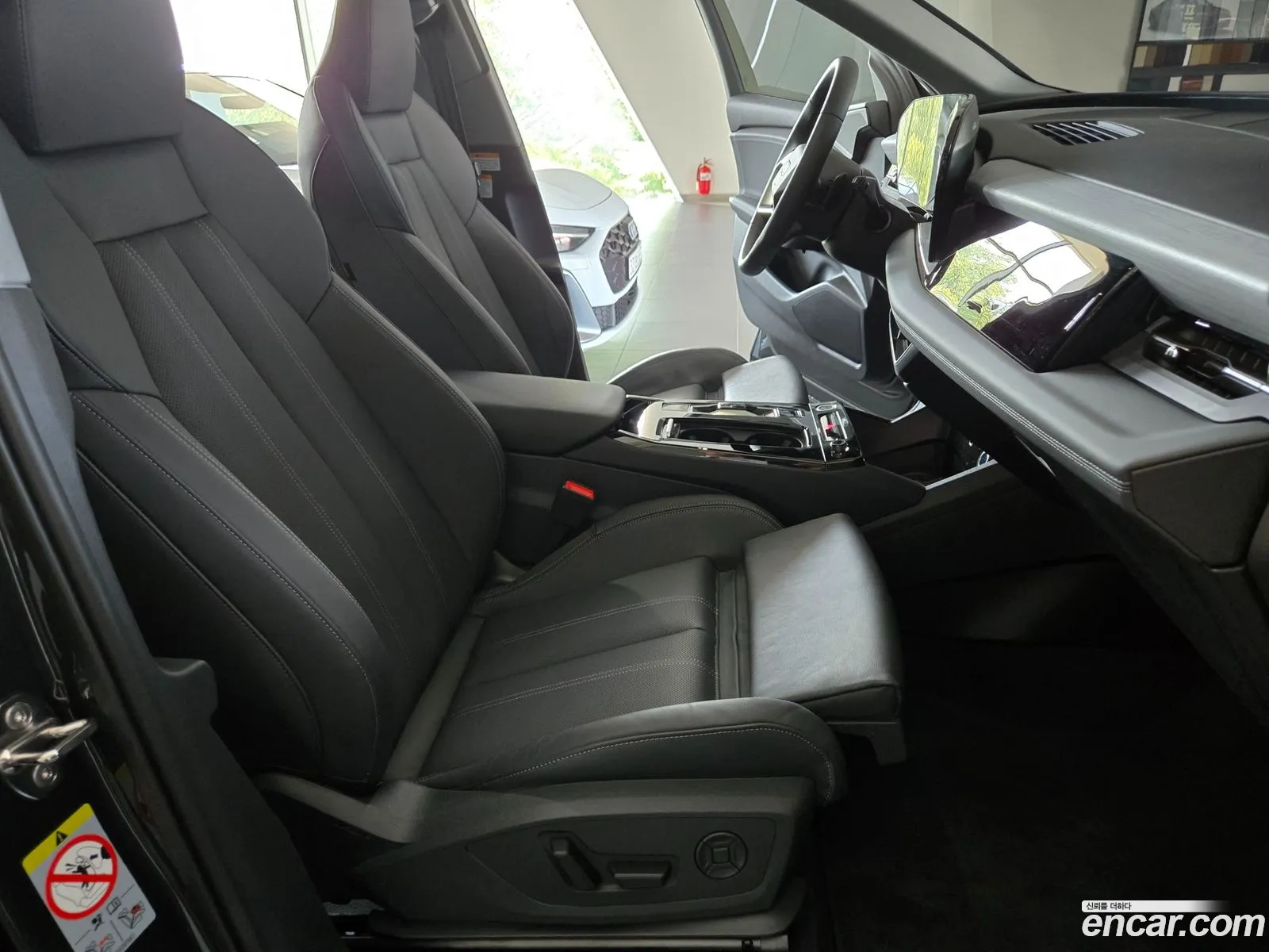 Audi Q6 e-tron 2025 — 7