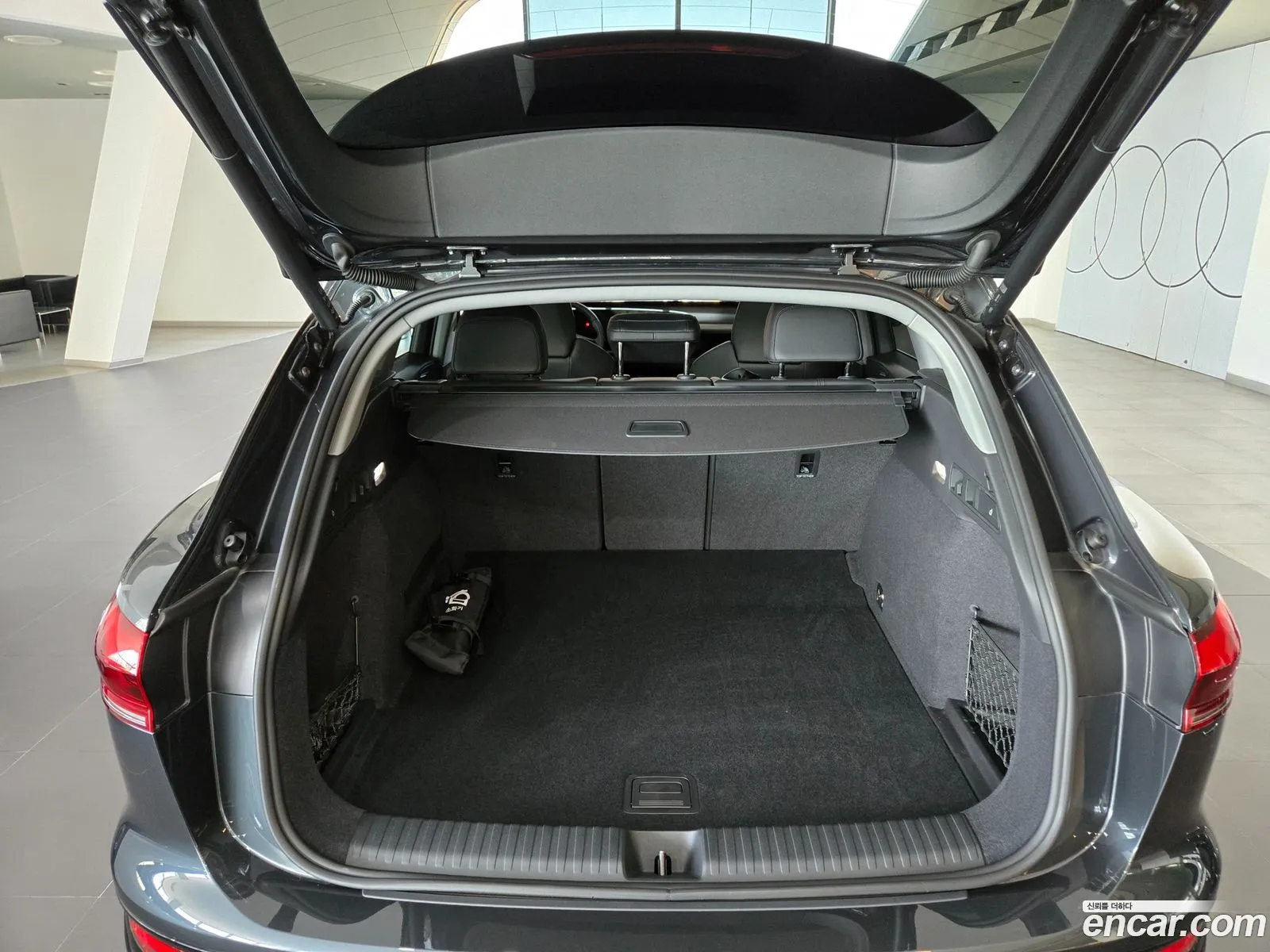 Audi Q6 e-tron 2025 — 18