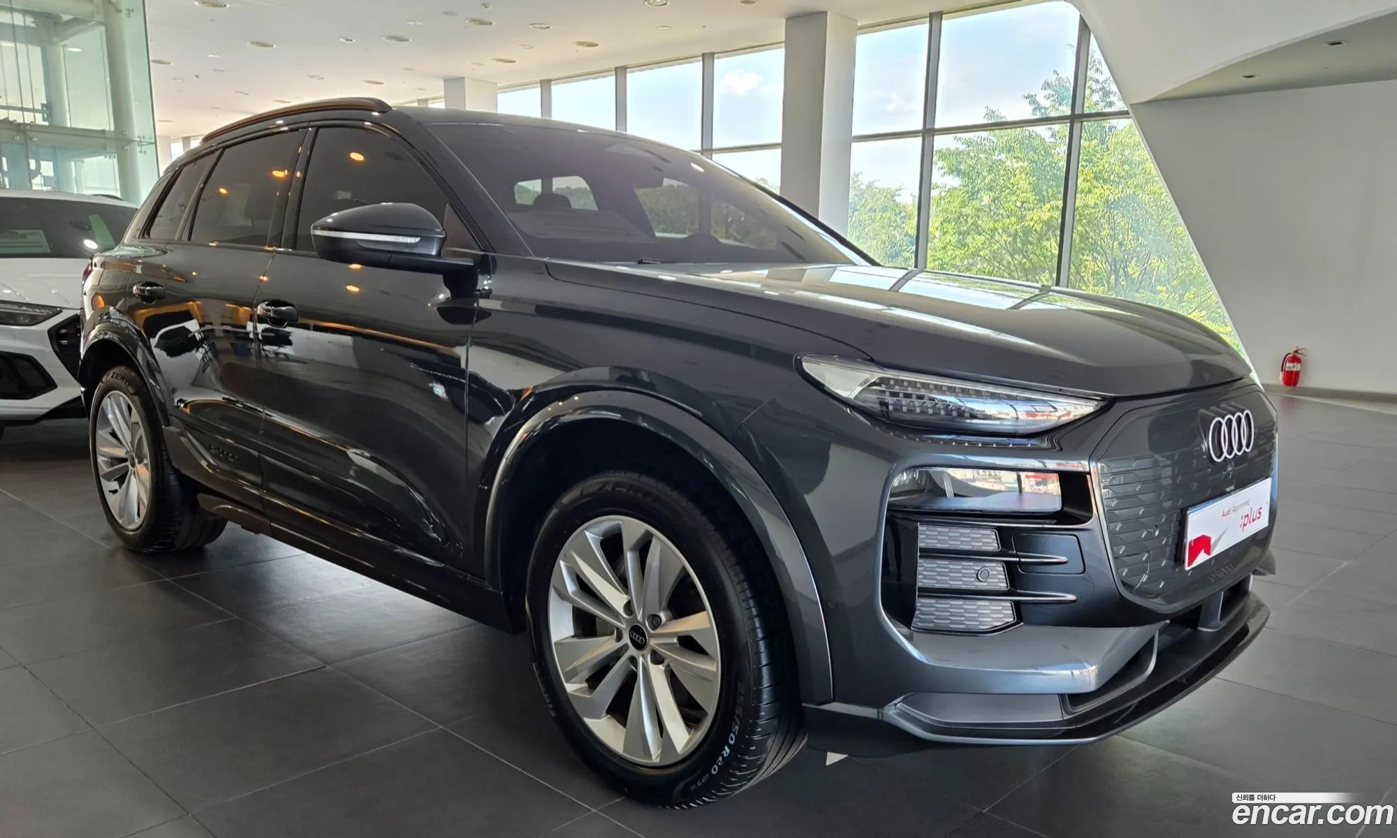 Audi Q6 e-tron 2025 — 12