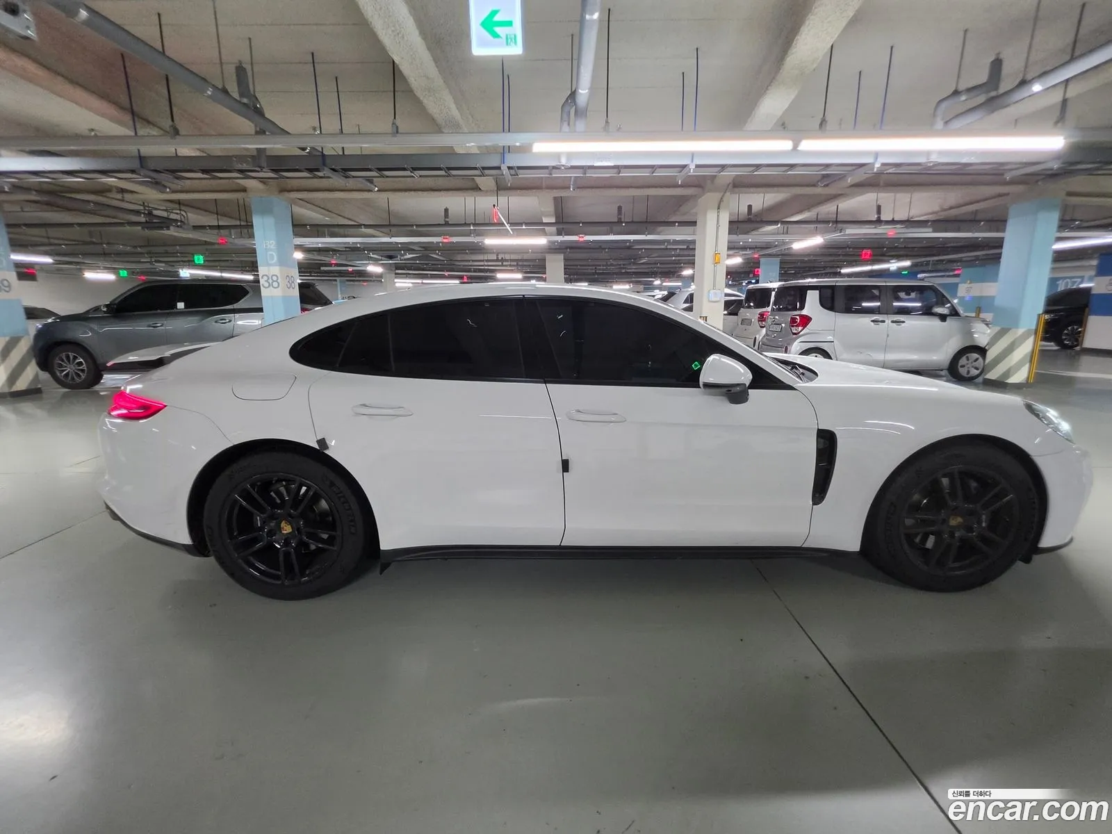 Porsche Panamera 2018 — 17