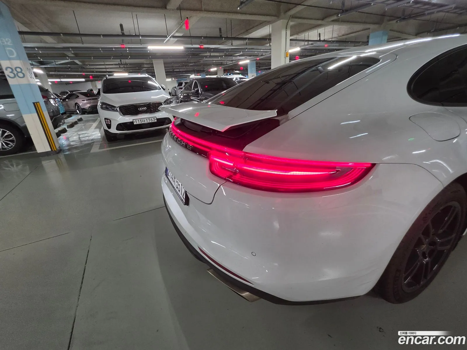 Porsche Panamera 2018 — 16